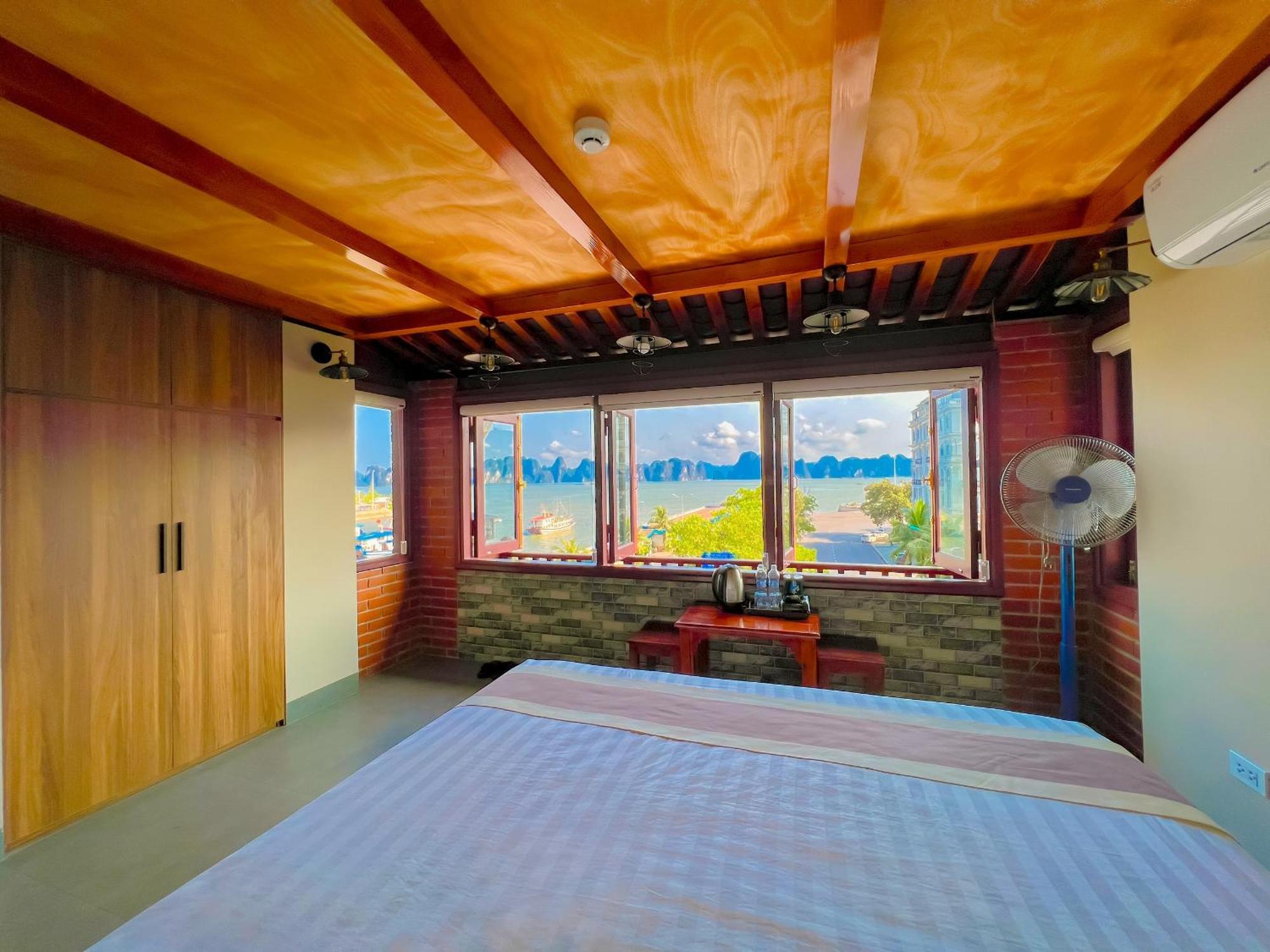 Hotel Canh Buom - Tuan Chau Hạ Long