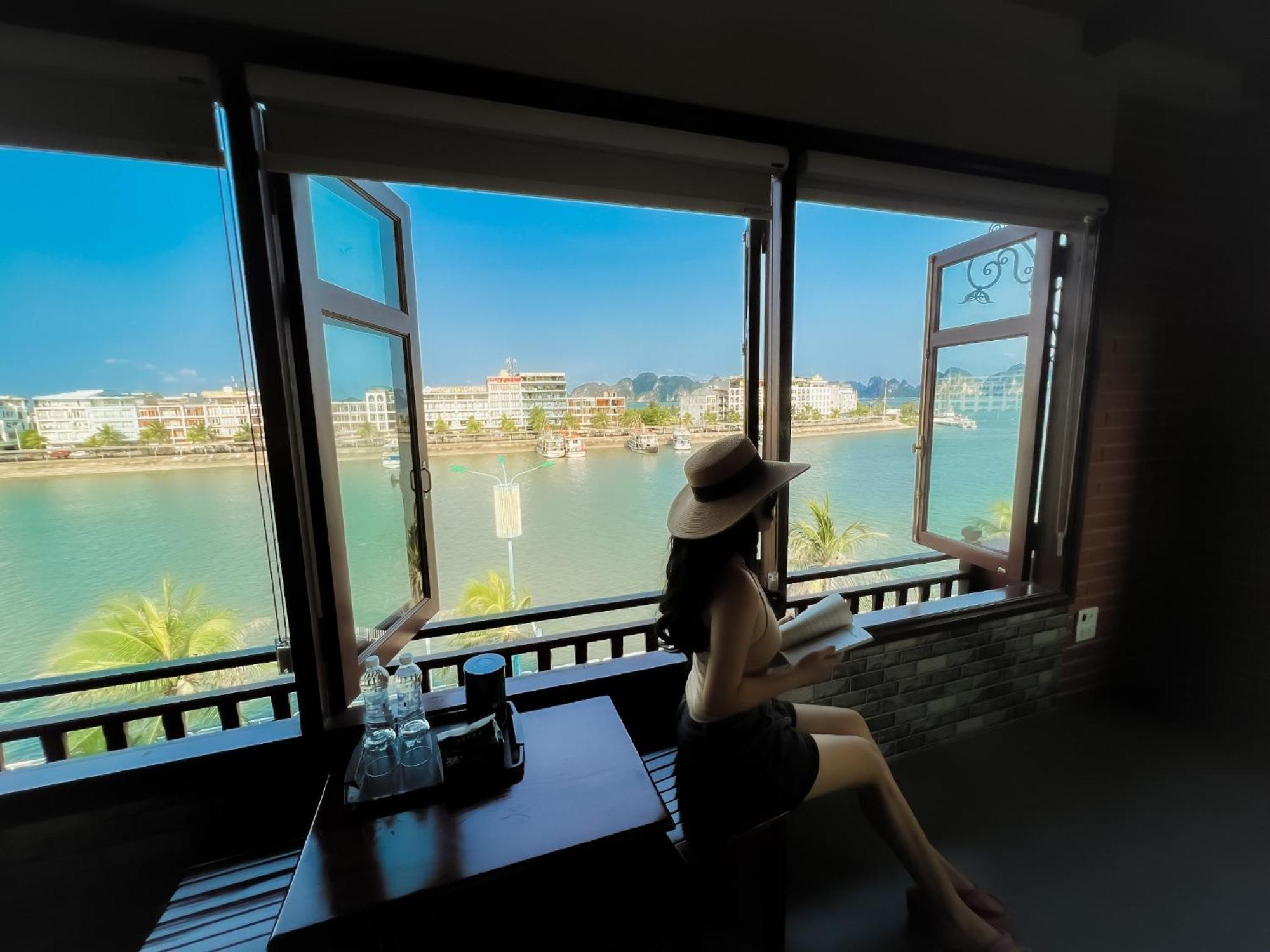 Hotel Canh Buom - Tuan Chau