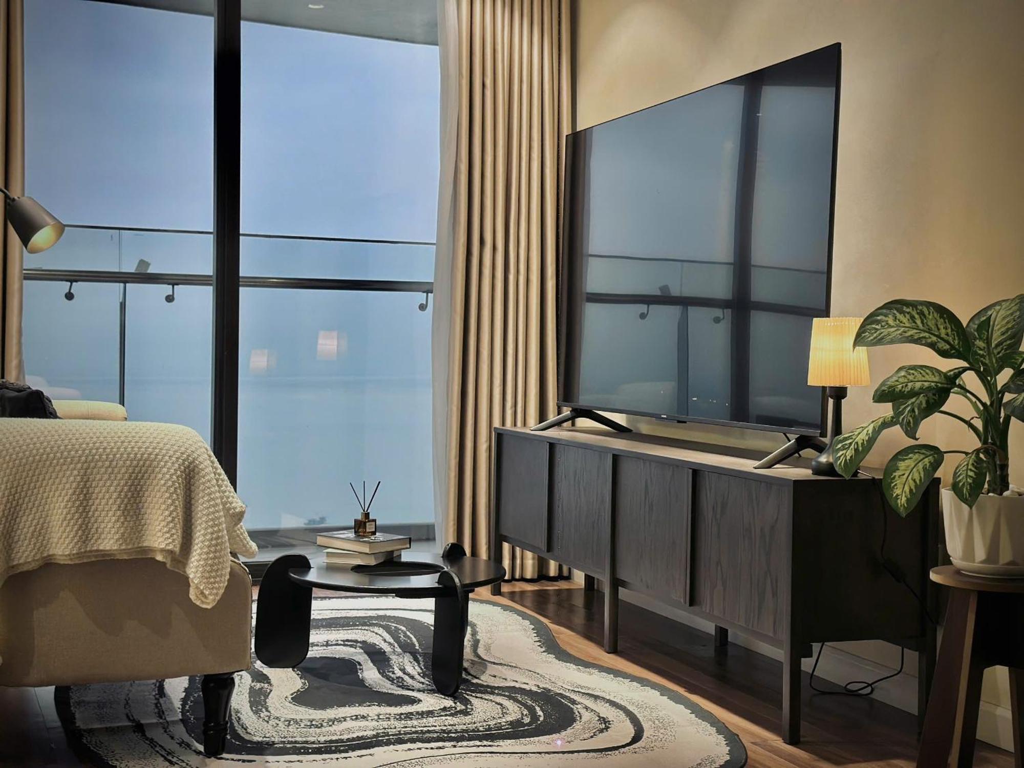 Apartment On 27th & 32nd Floor,ha Long Bay View & Bai Chay Bridge Ha Long