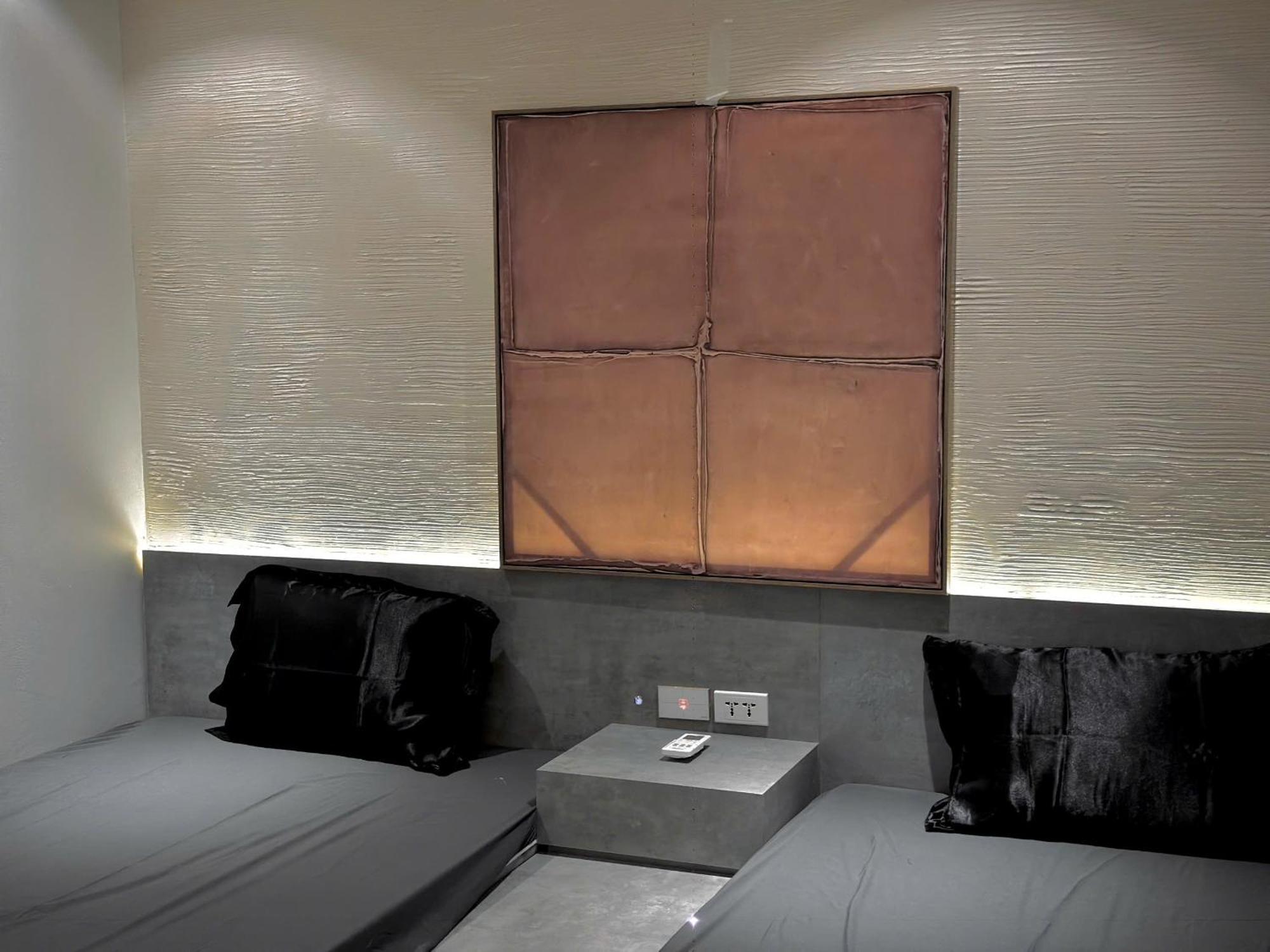Apartment On 27th & 32nd Floor,ha Long Bay View & Bai Chay Bridge *