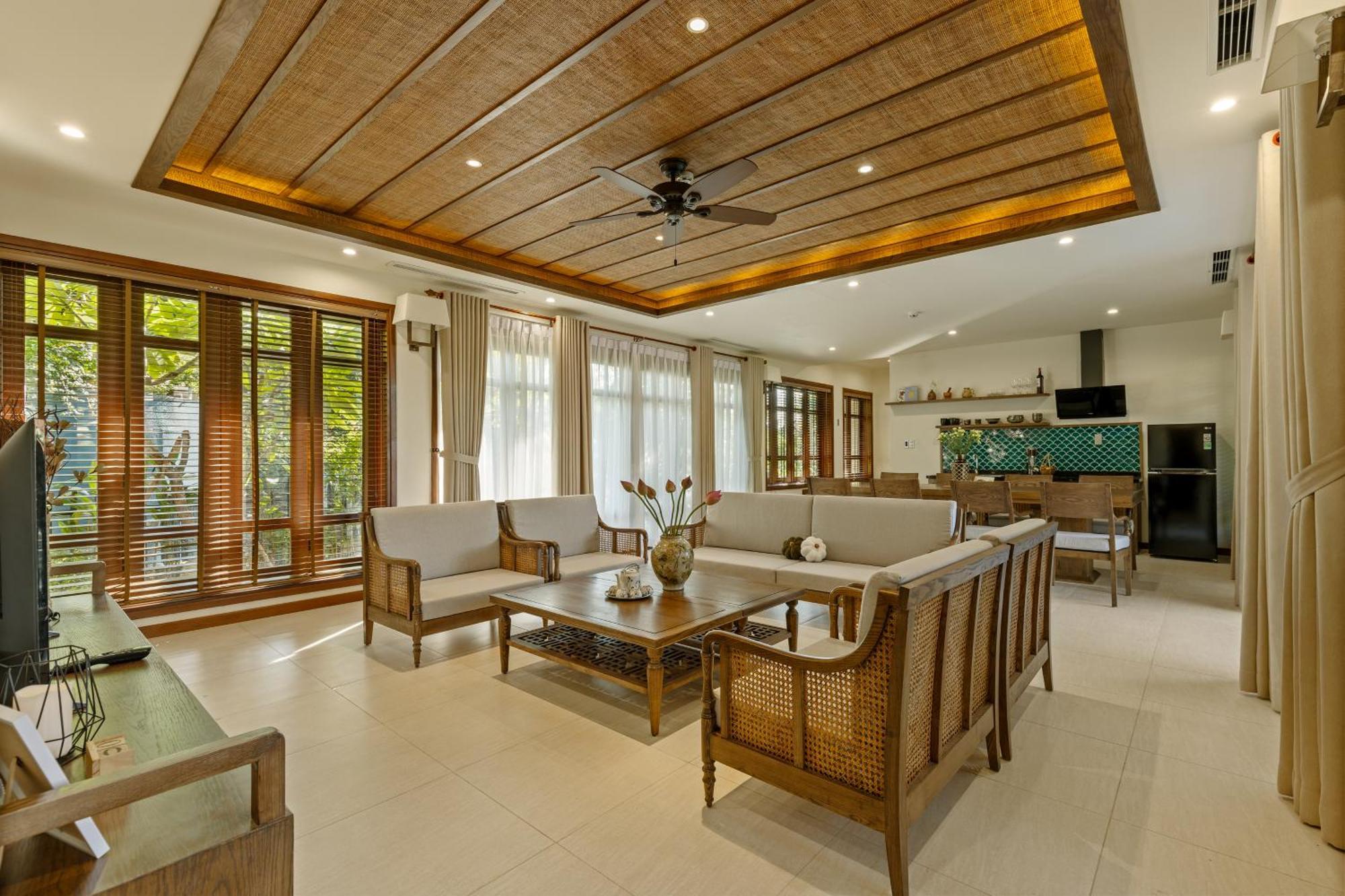 Su Retreat - Riverfront 5*