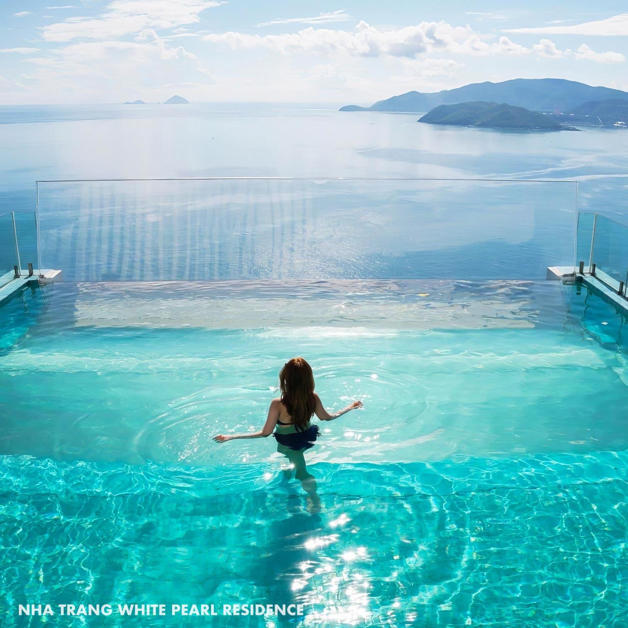 Aqua Beachfront Panorama Centre Hotel 4*