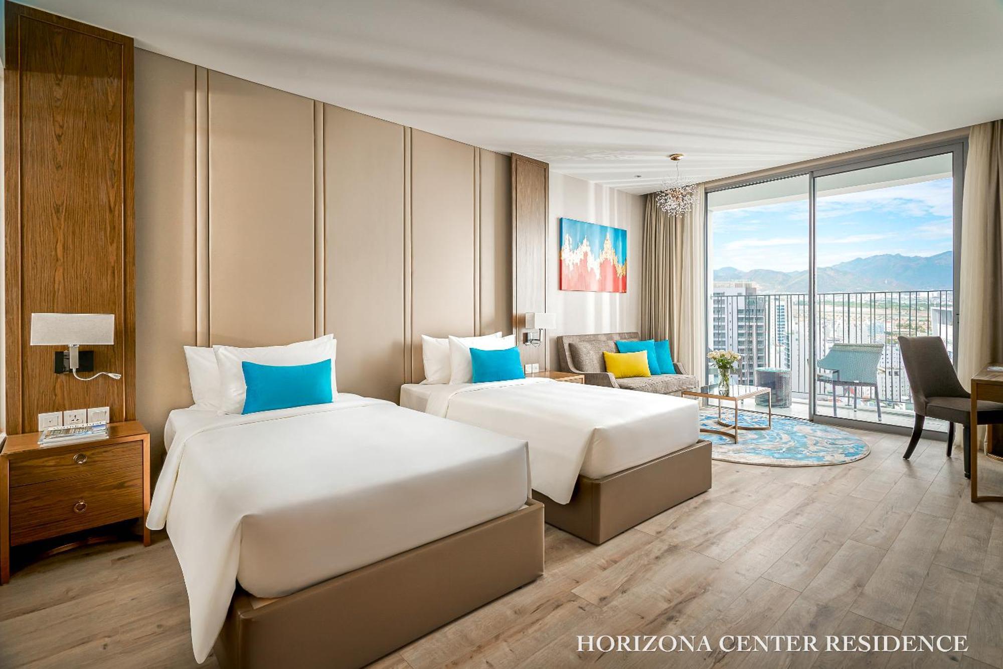 Grand Oceanfront Premier Centre