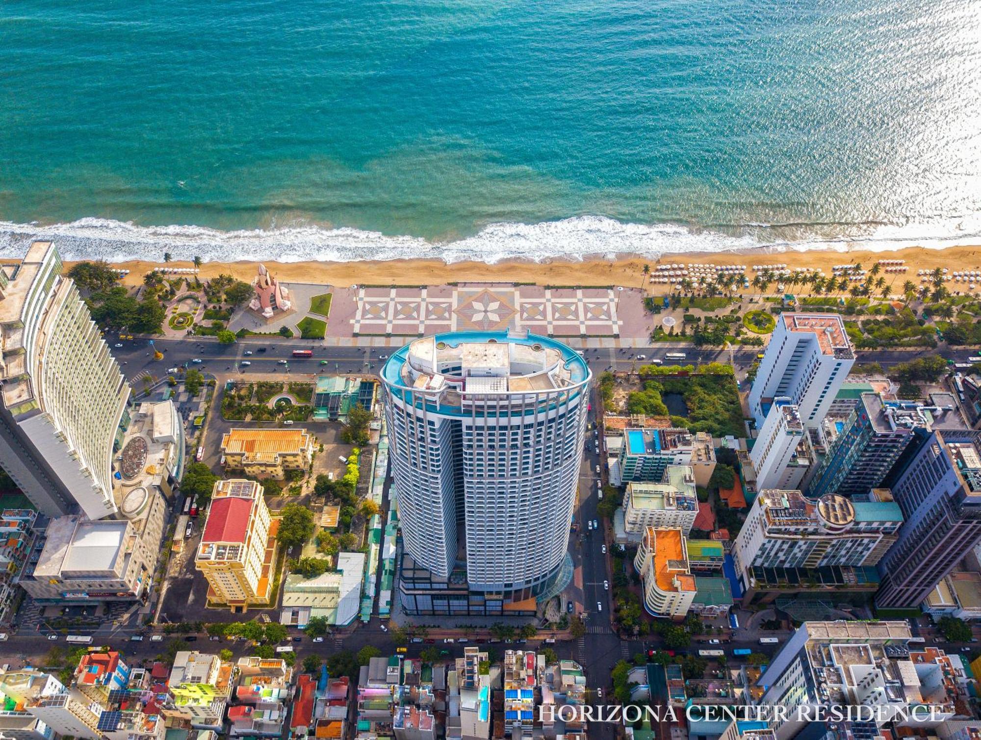 Apartment Grand Oceanfront Premier Centre *