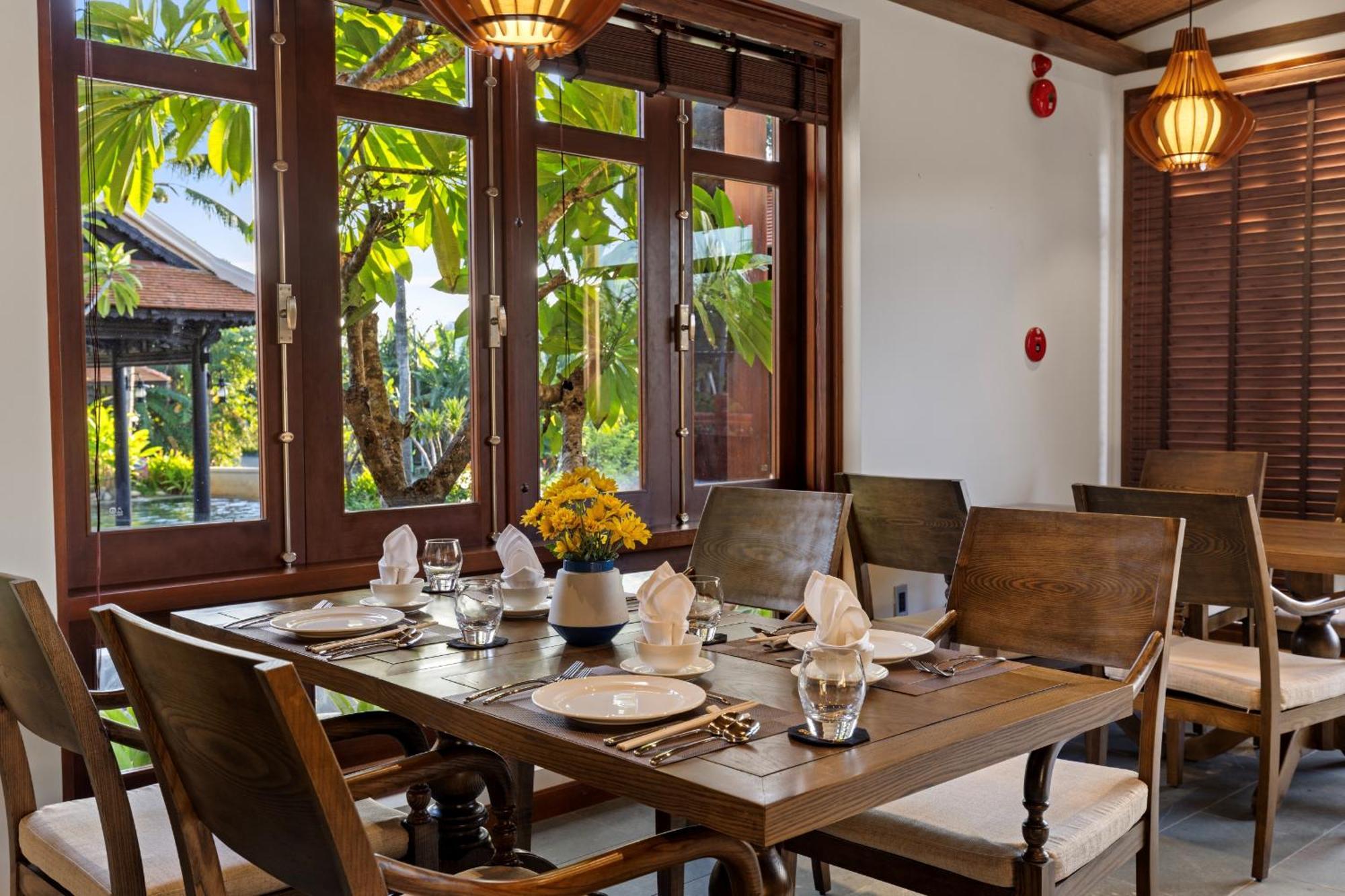 Su Retreat - Riverfront 5*