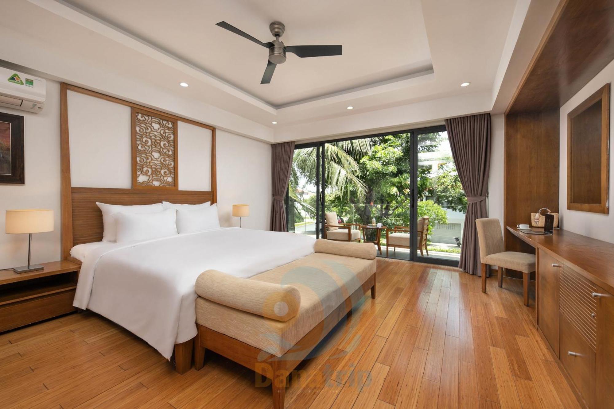 Luxury Dana & Resort