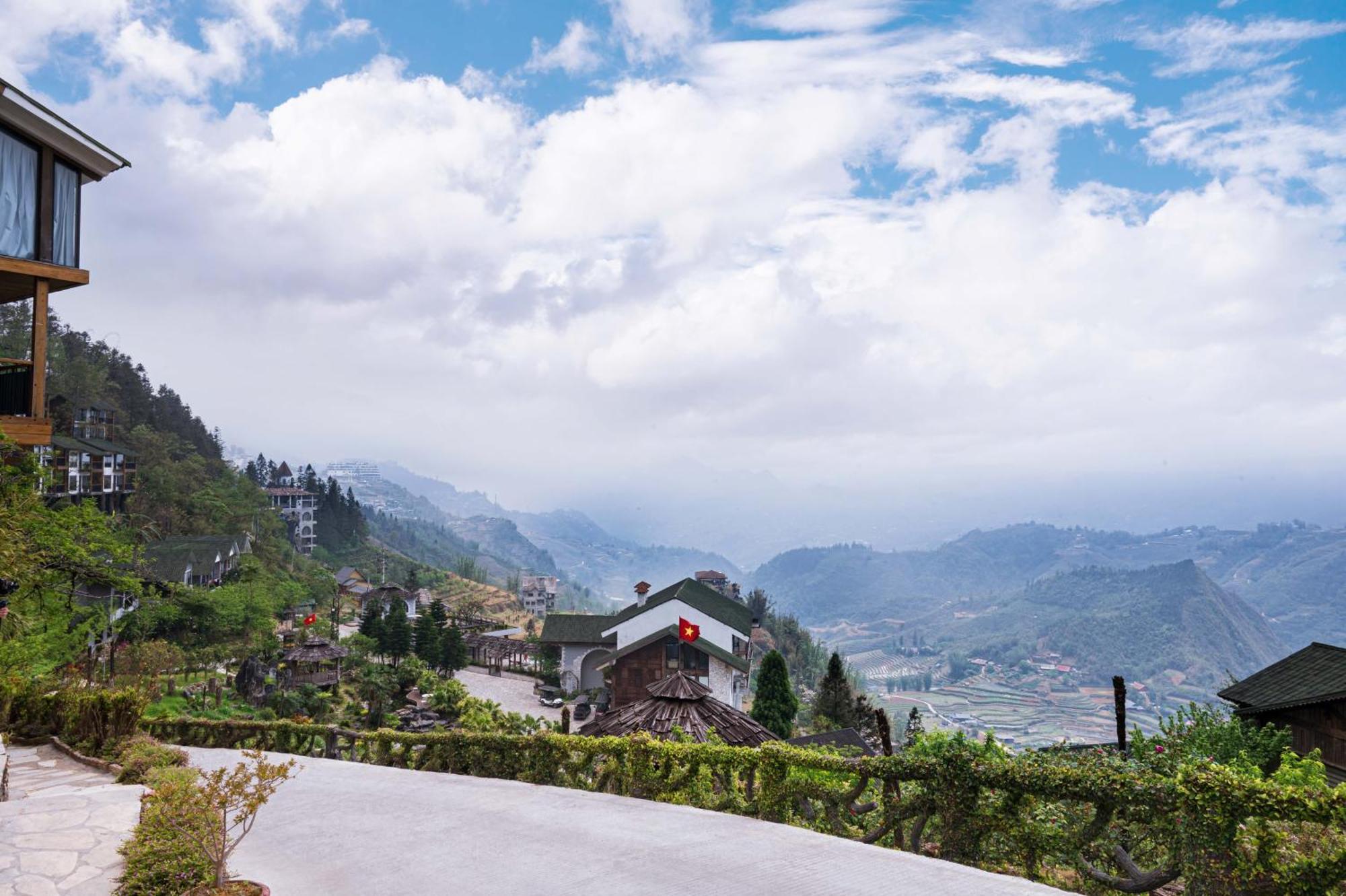 Catcat Hills & Resort 4*