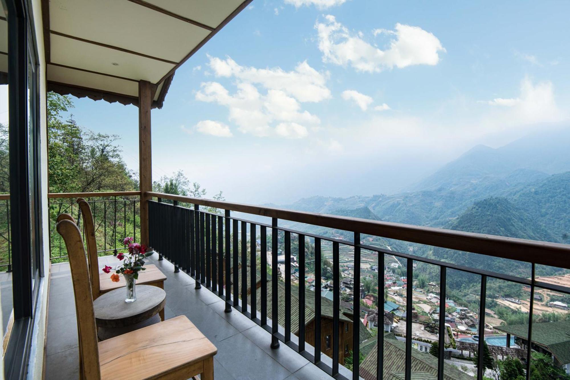 Catcat Hills & Resort
