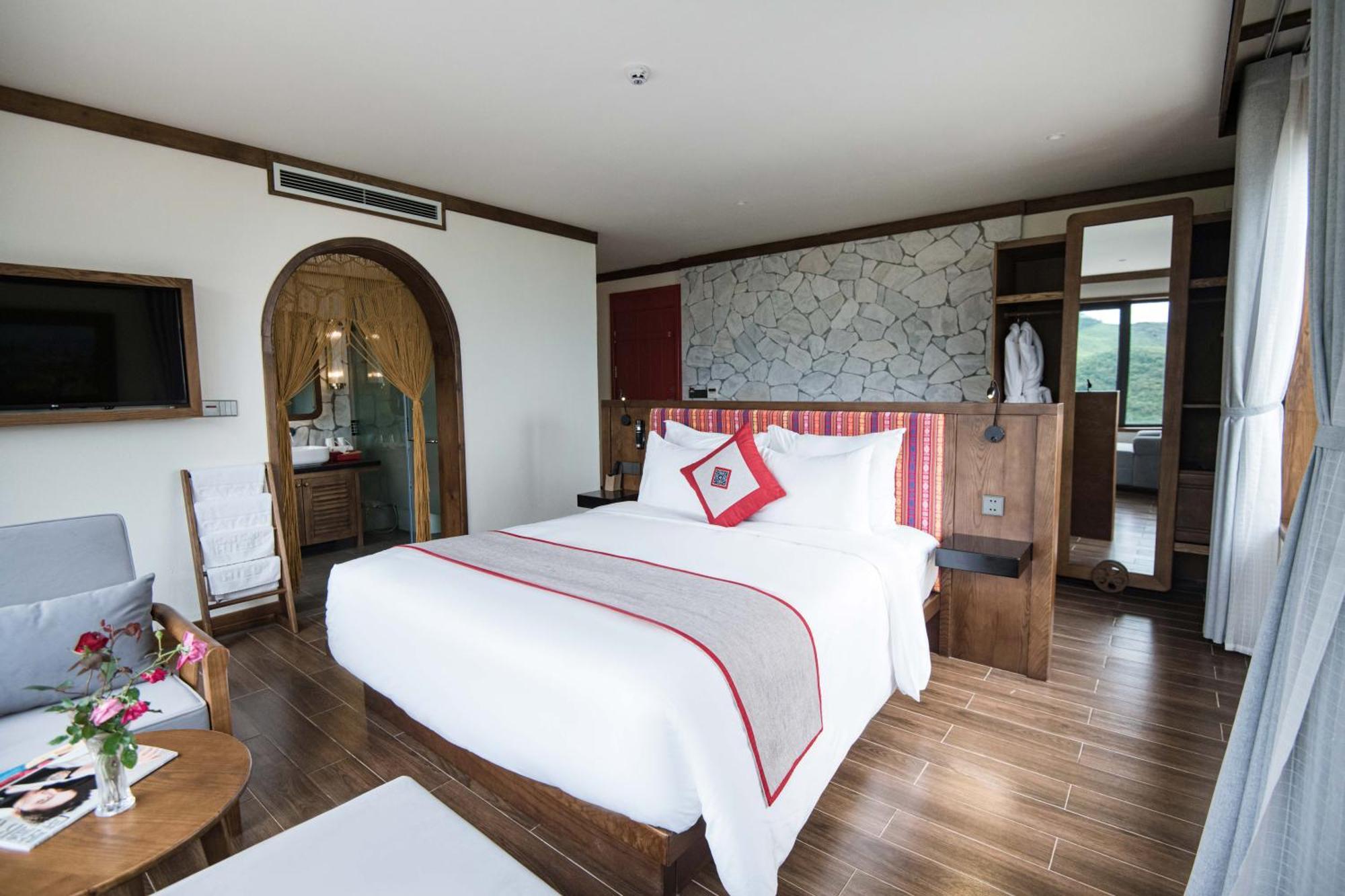 Resort Catcat Hills & 4*