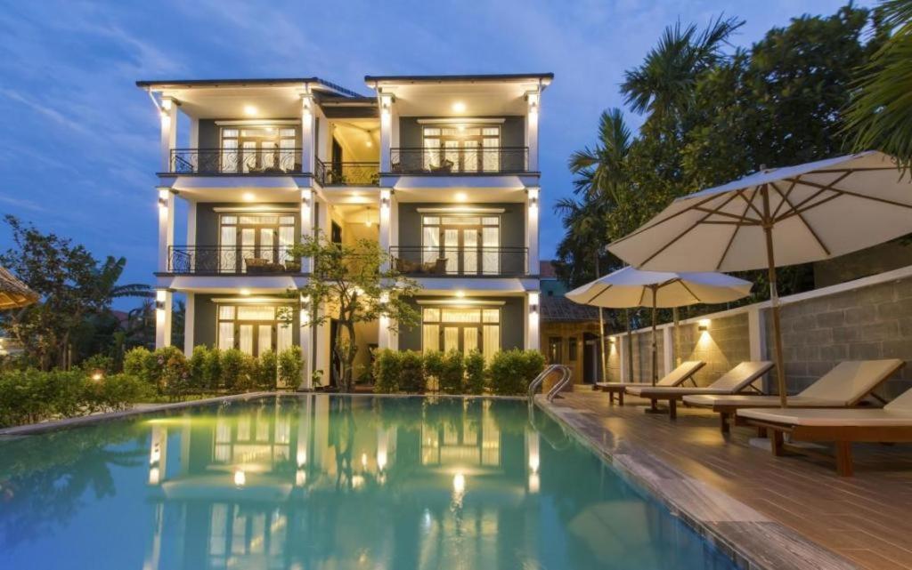 Friendly Hoian Hieu Nhon