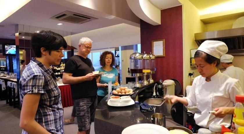 Khách sạn Cosiana Hà Nội Hà Nội