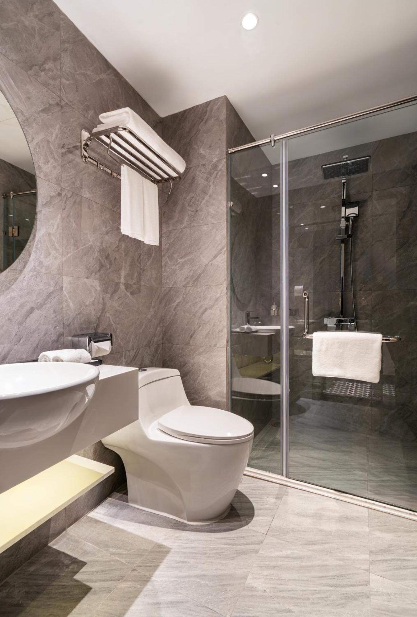Luxe Paradise & Khách sạn 4*