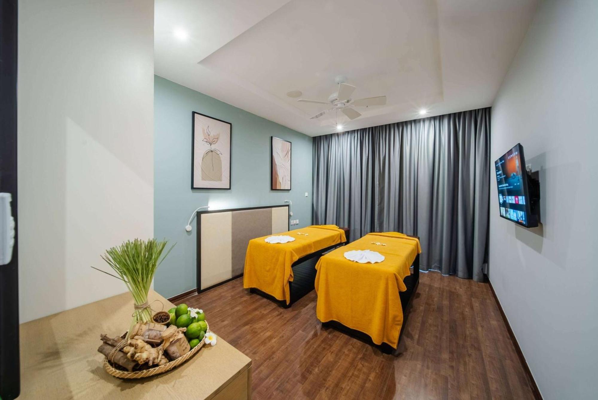 Hotel Wyndham Garden Grandworld 4*
