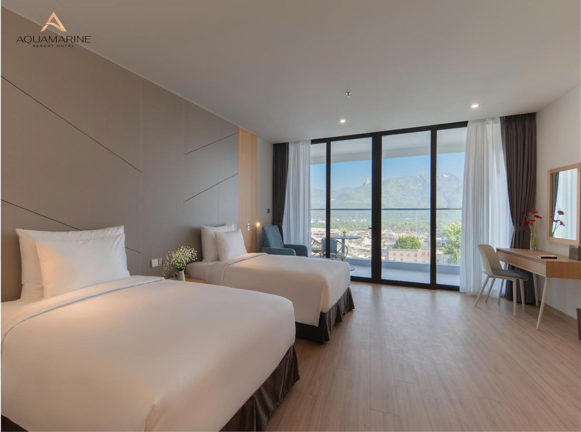 Aquamarine Beachfront & Resort 5*