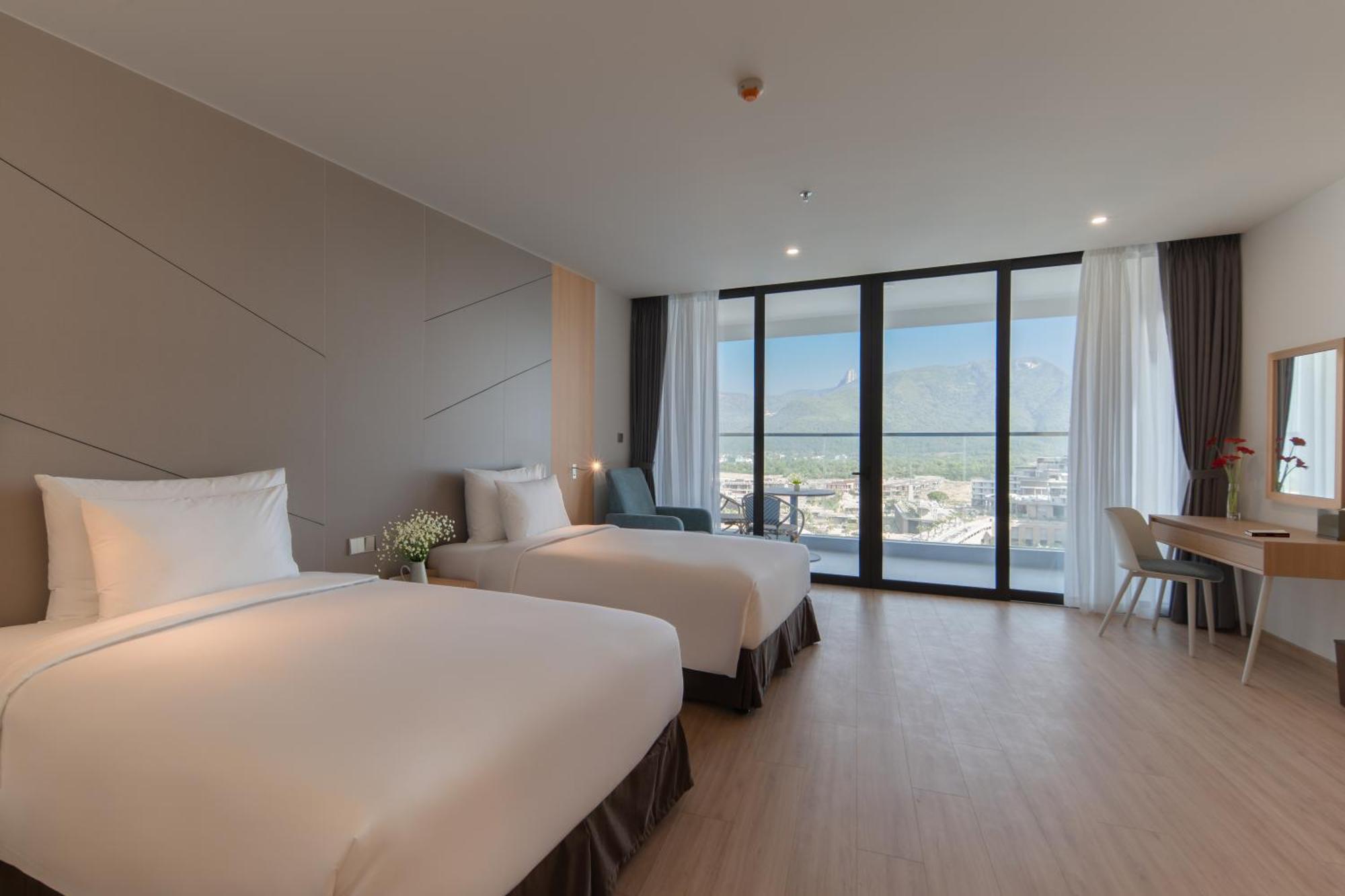 Aquamarine Beachfront & Resort