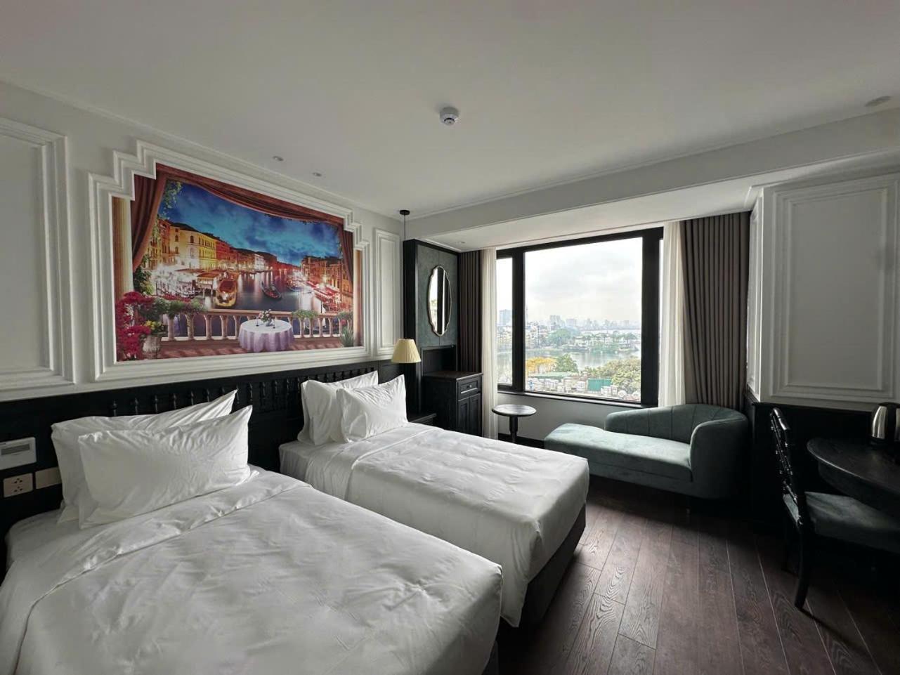 Luxe Paradise & 4* Hà Nội
