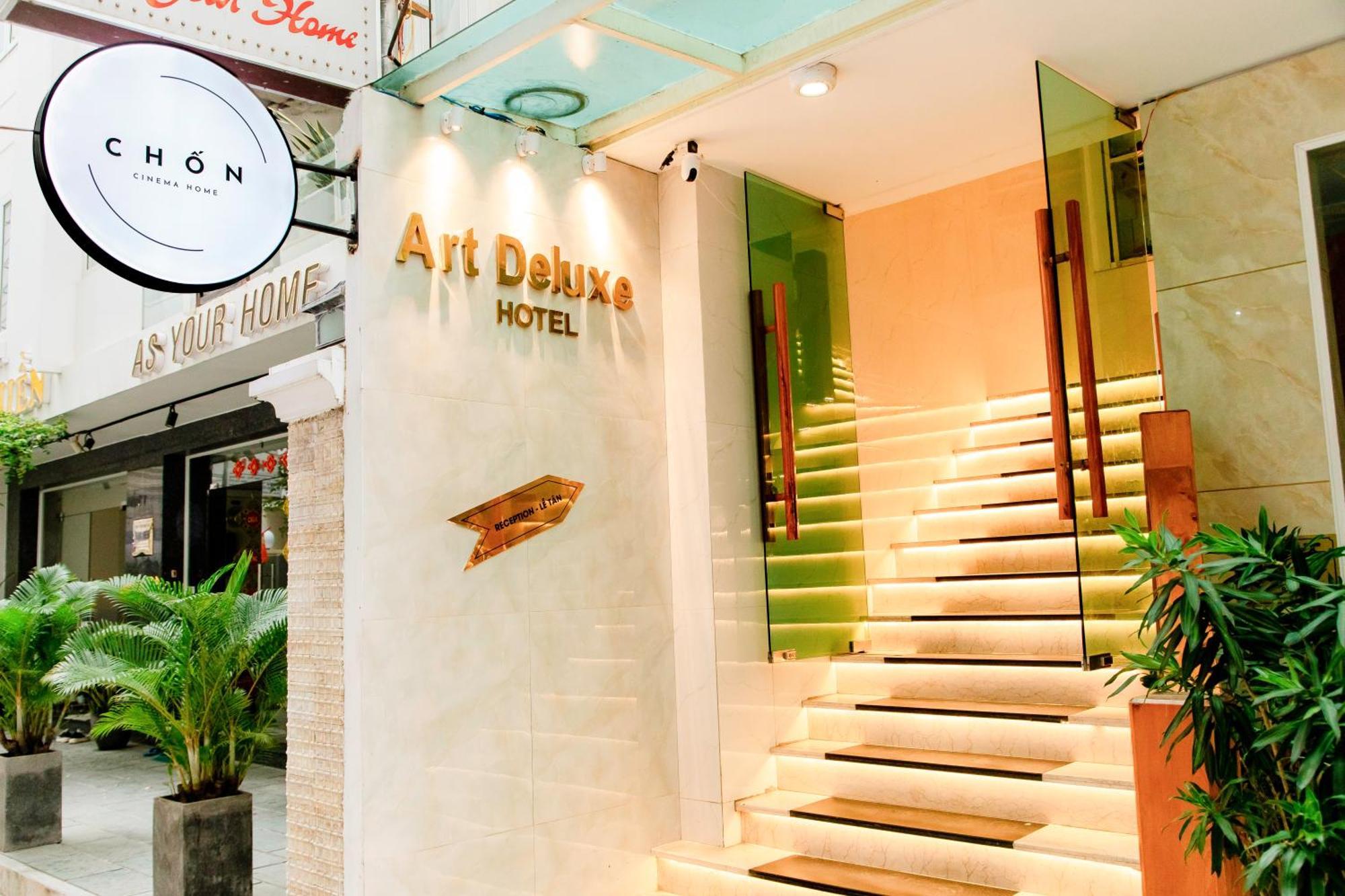 Art Deluxe Hotel