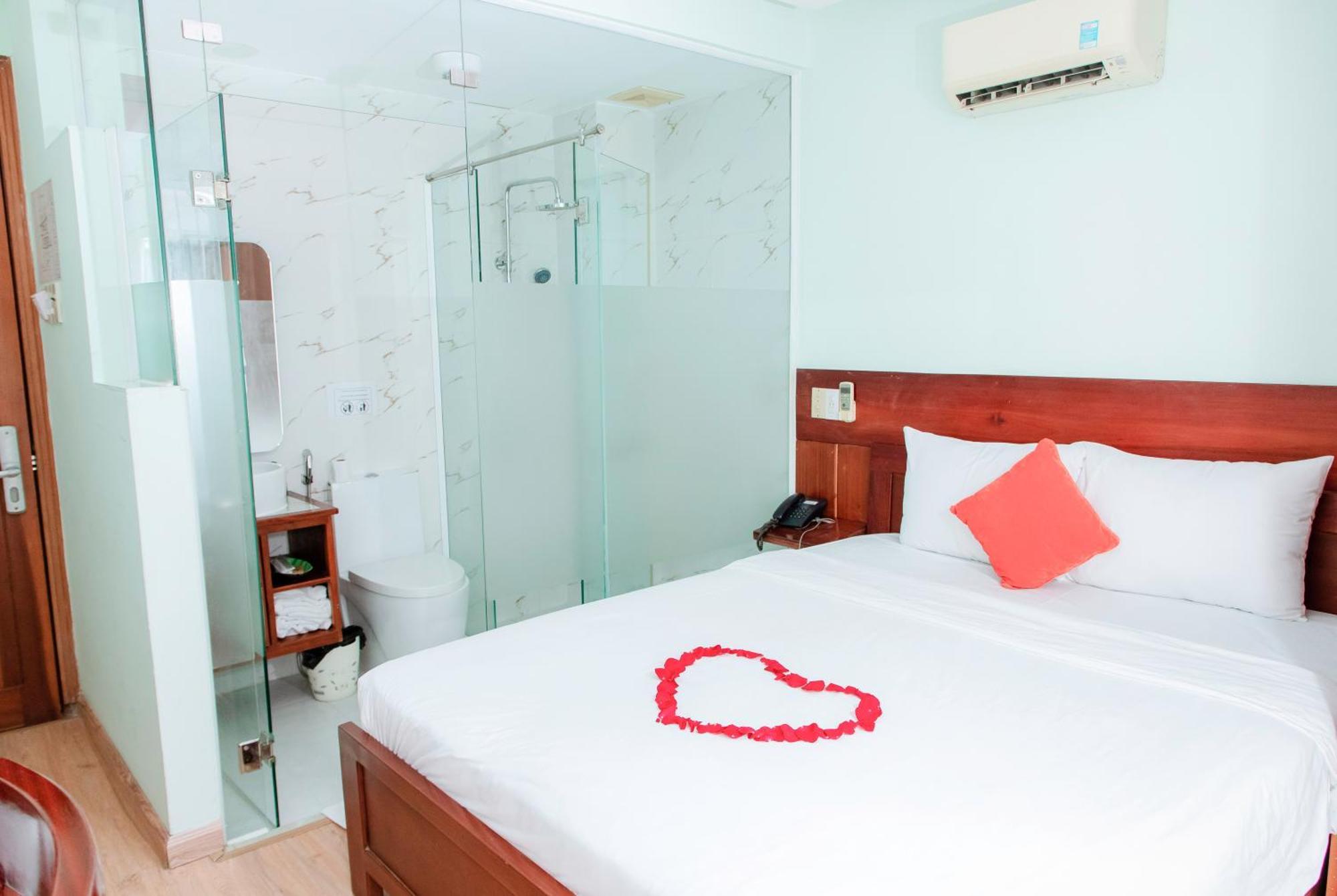 Hotel Art Deluxe 2*
