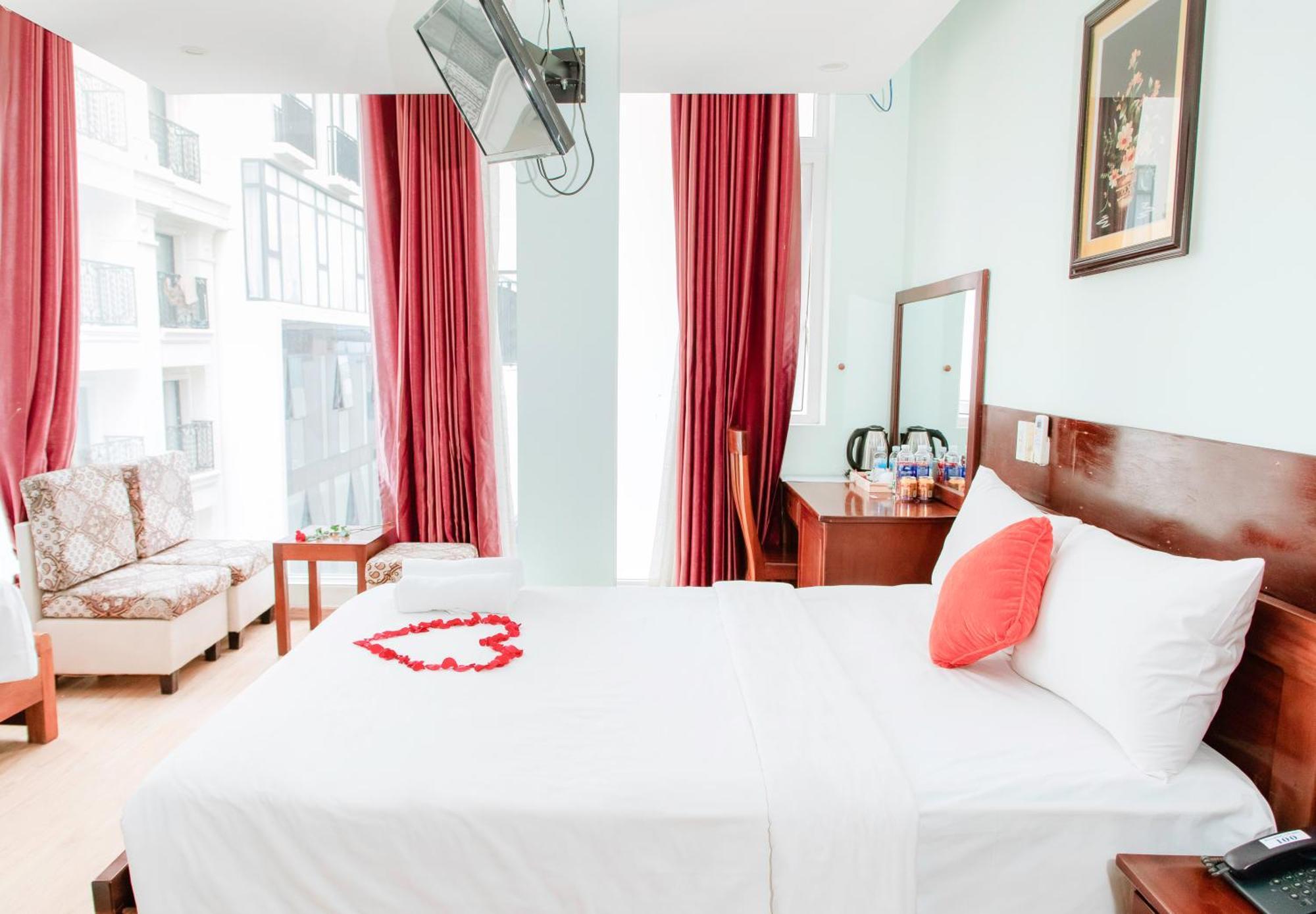 Art Deluxe Hotel 2*