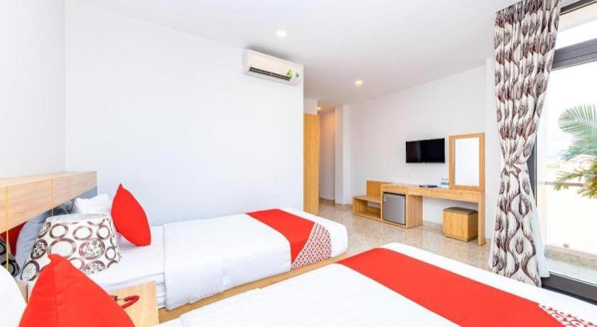 Gold Coast Hotel