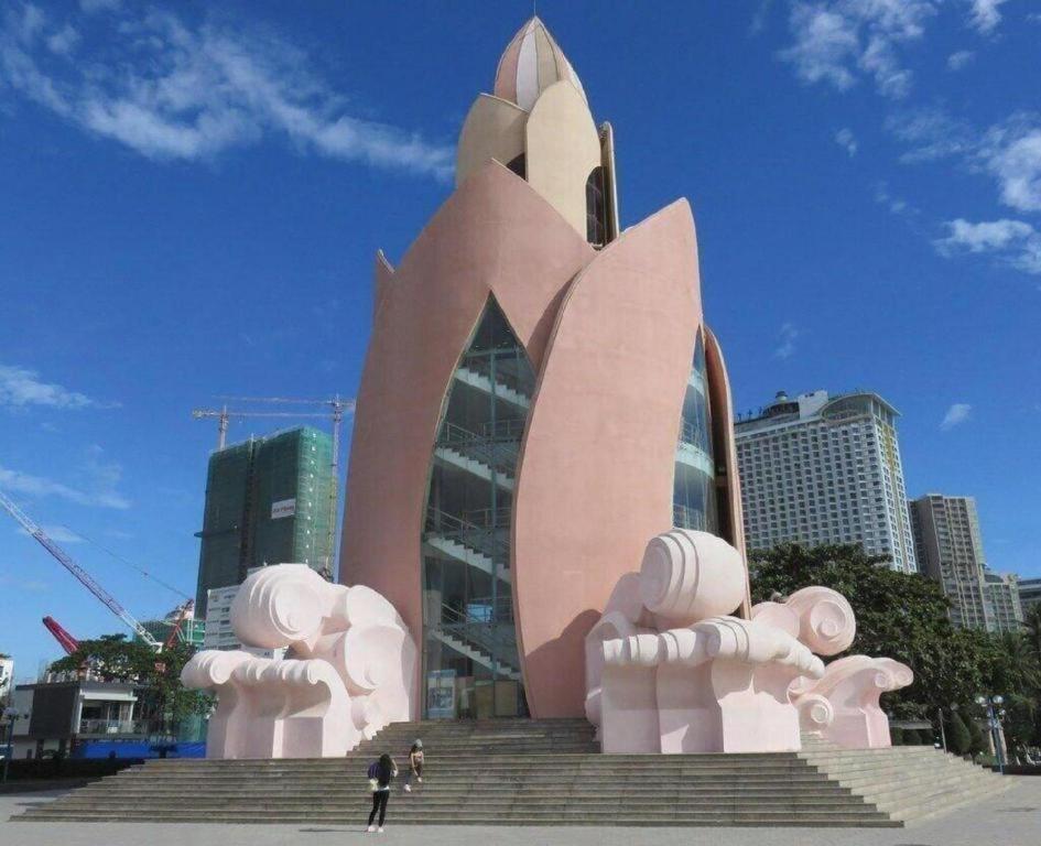 Gold Coast Hotel 2*