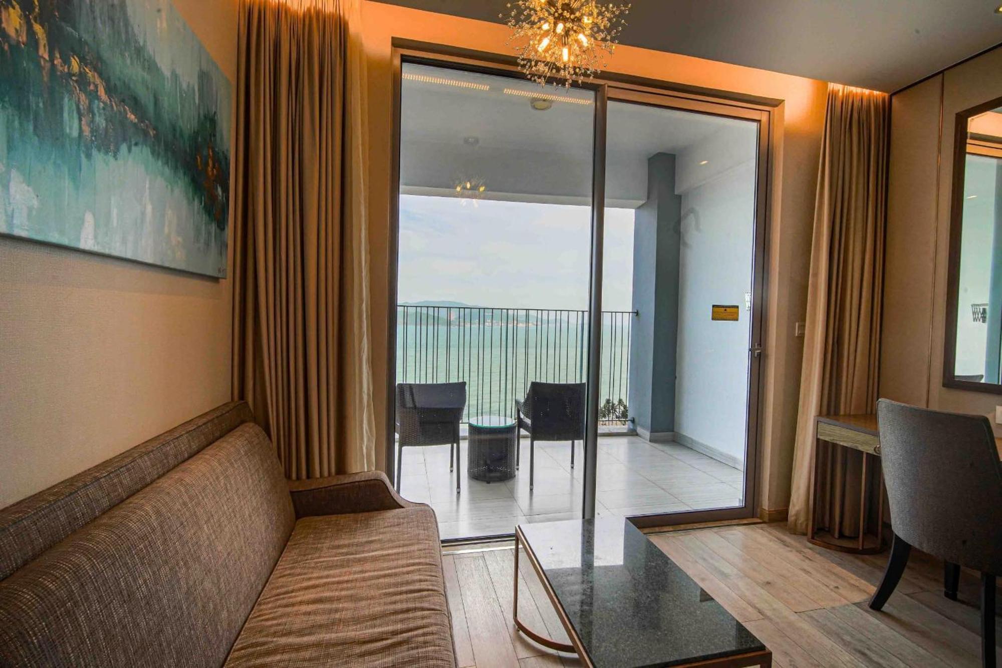 Panorama Seaview Luxury Skyline By Hc Group * Nha Trang