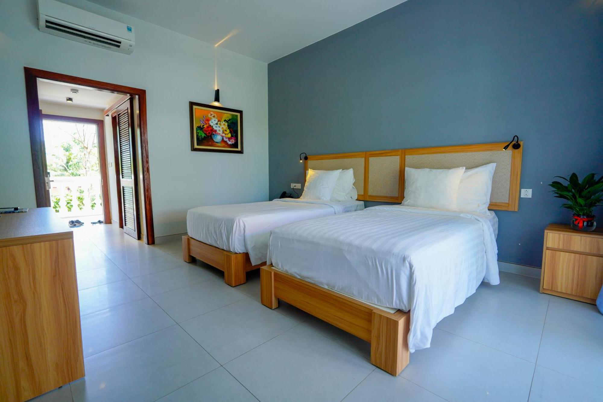 Resort Mercury &