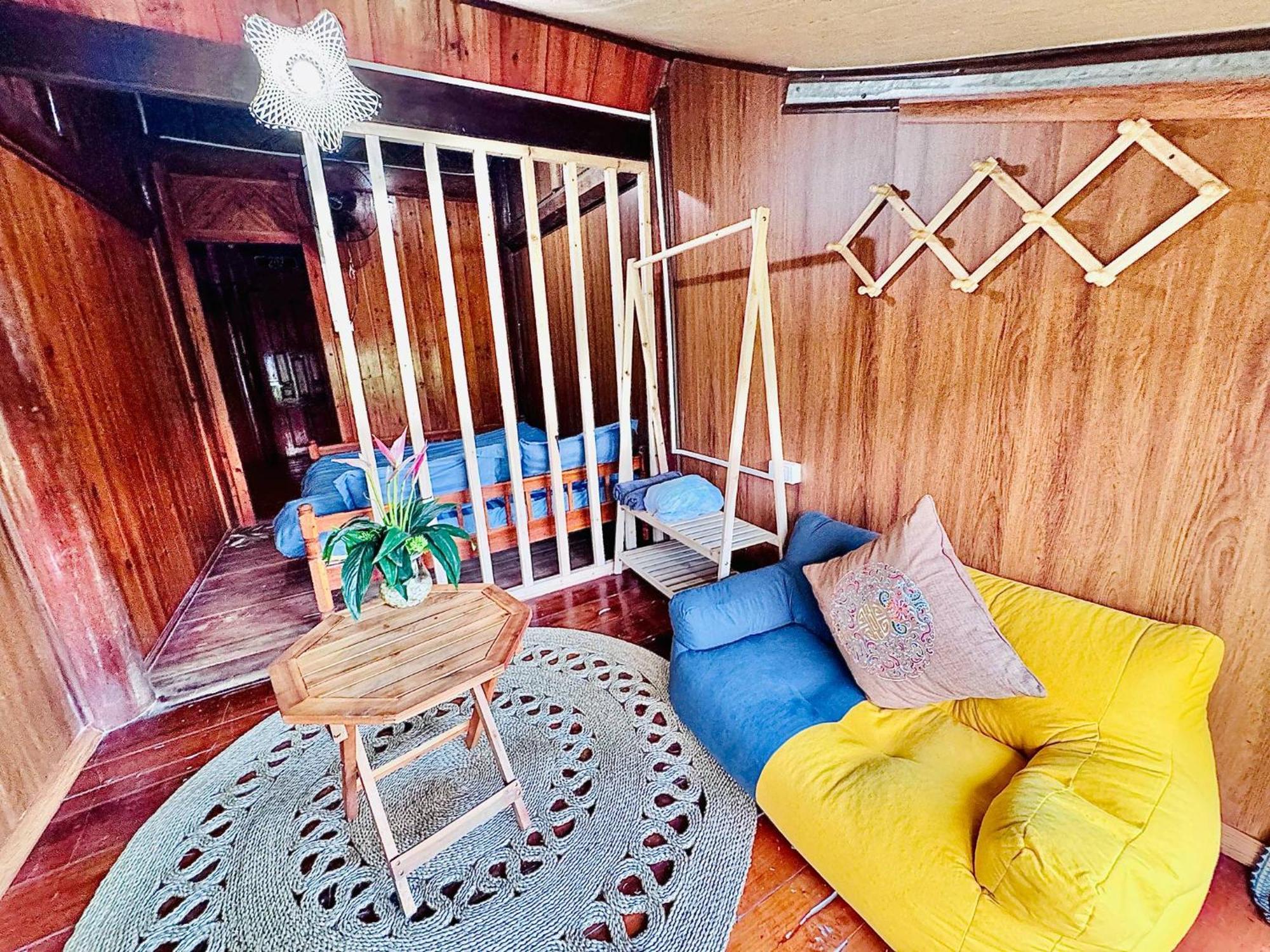 Surelee Homestay *