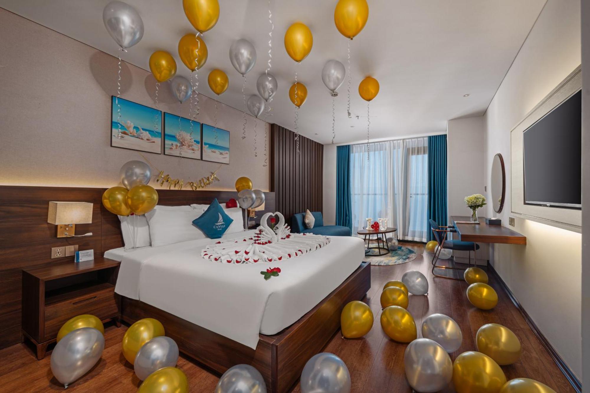 Hotel Canvas