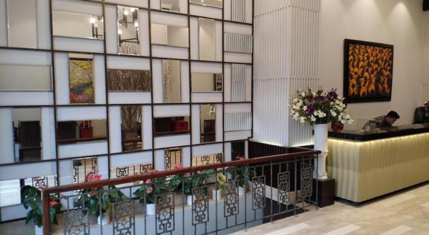 Hotel Church Boutique Hang Trong