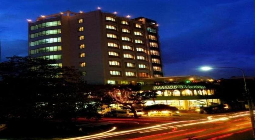 Bamboo Hotel 3*