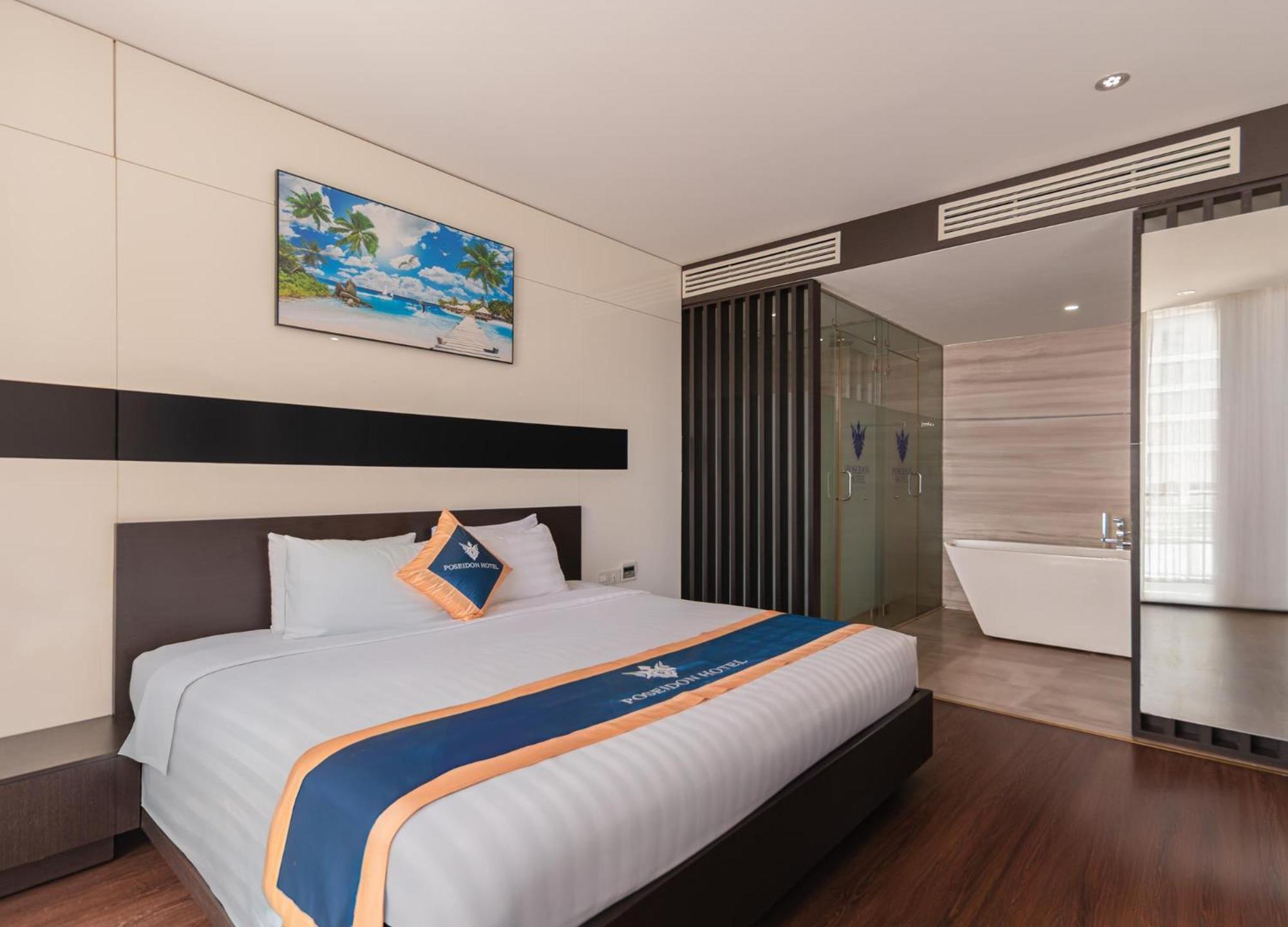 Poseidon Hotel 4*