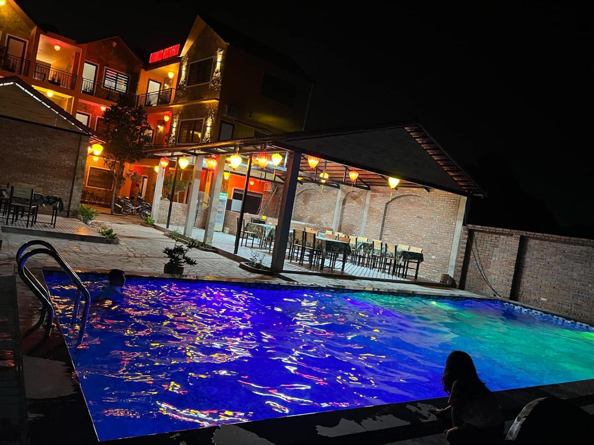 Cozy Son Khách sạn 5*