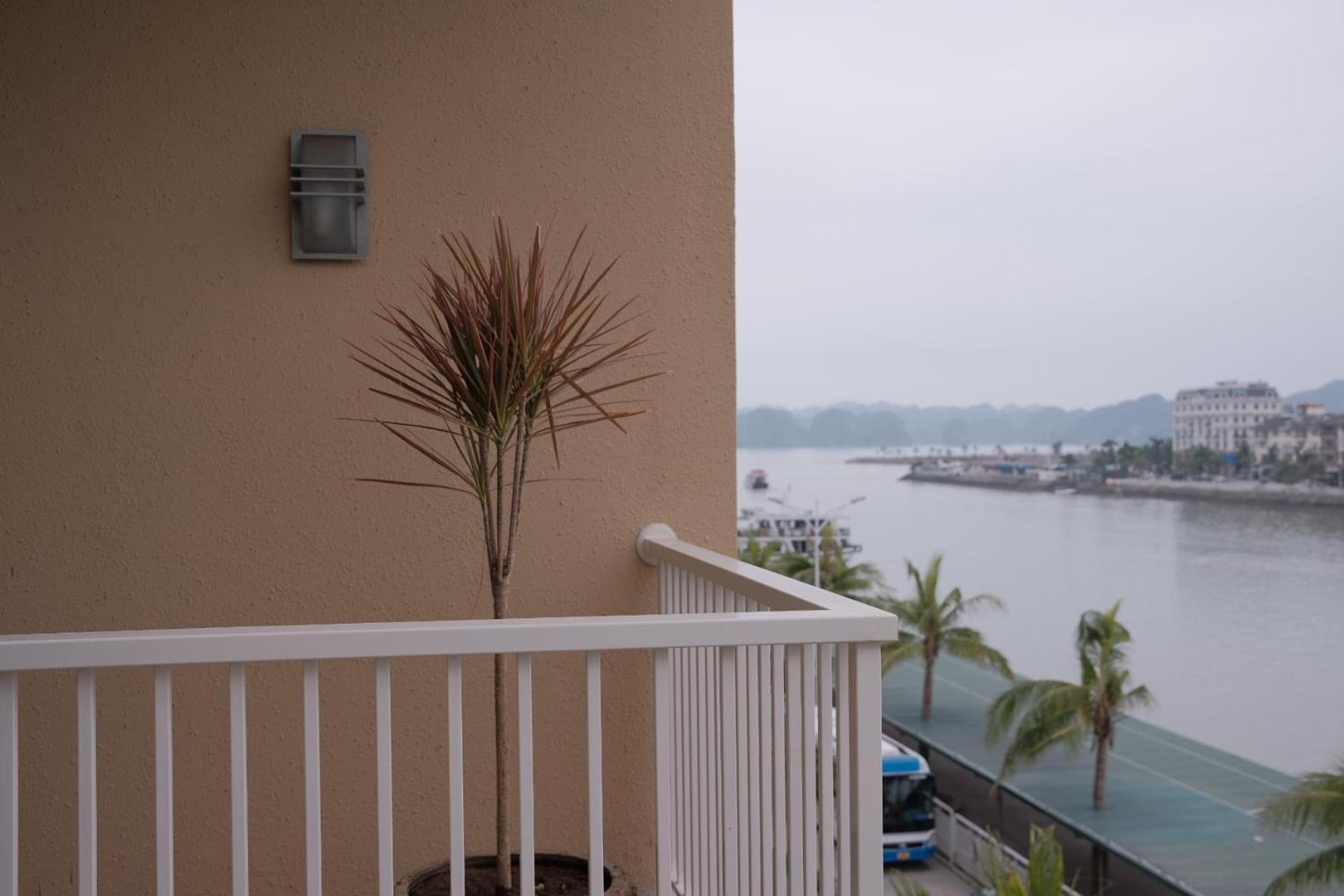 Aparthotel Lamhome Tuan Chau Island