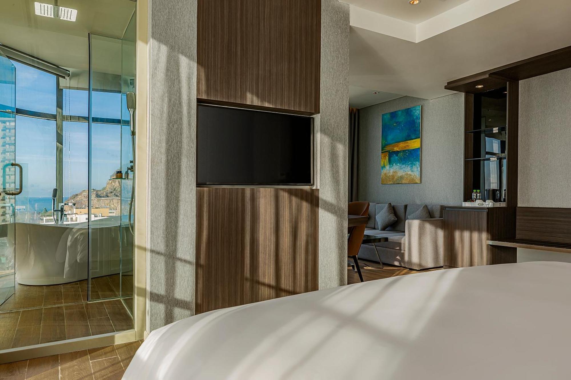 Premier Pearl Hotel