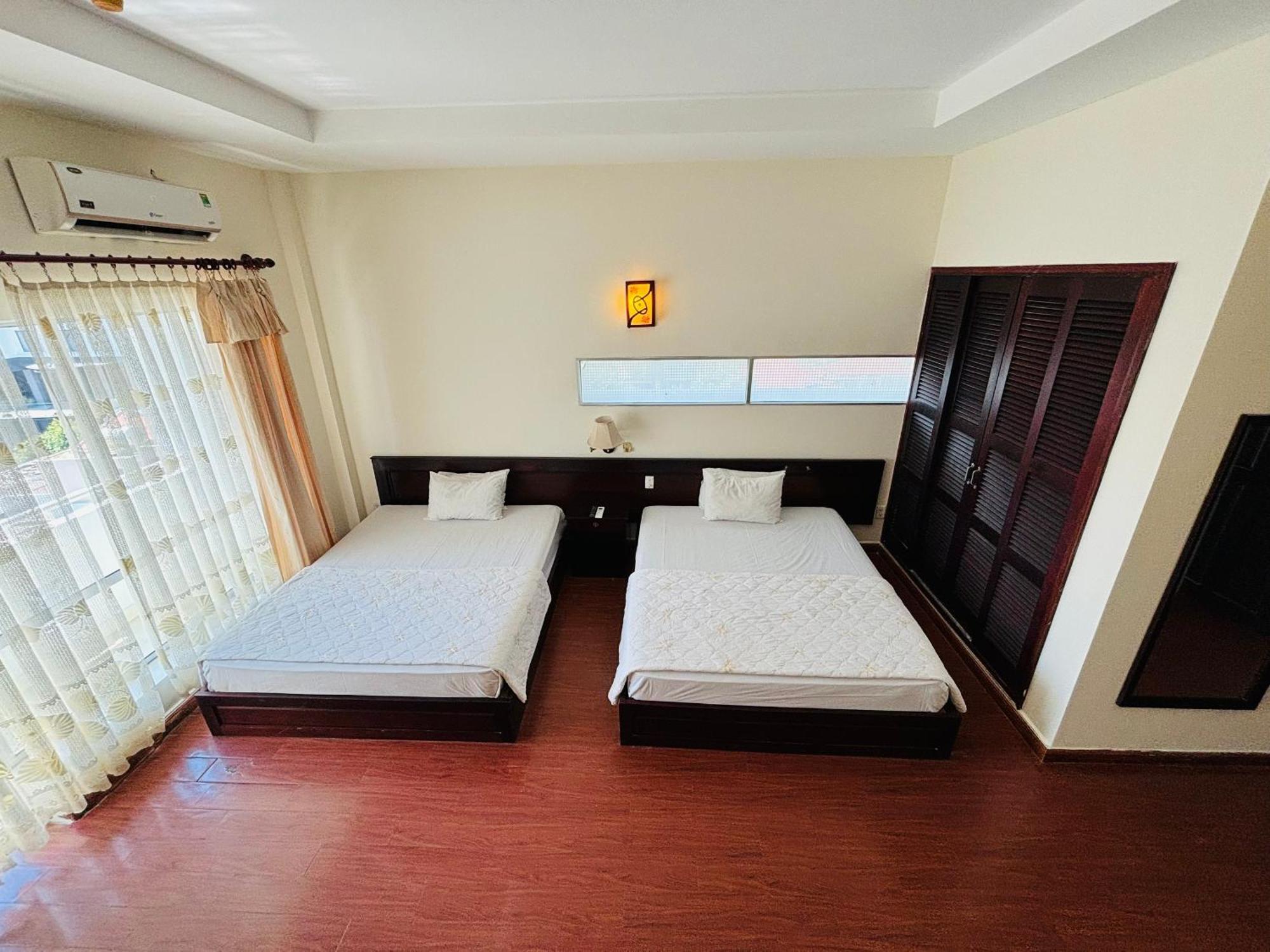 Khách sạn Khach San Au 2*
