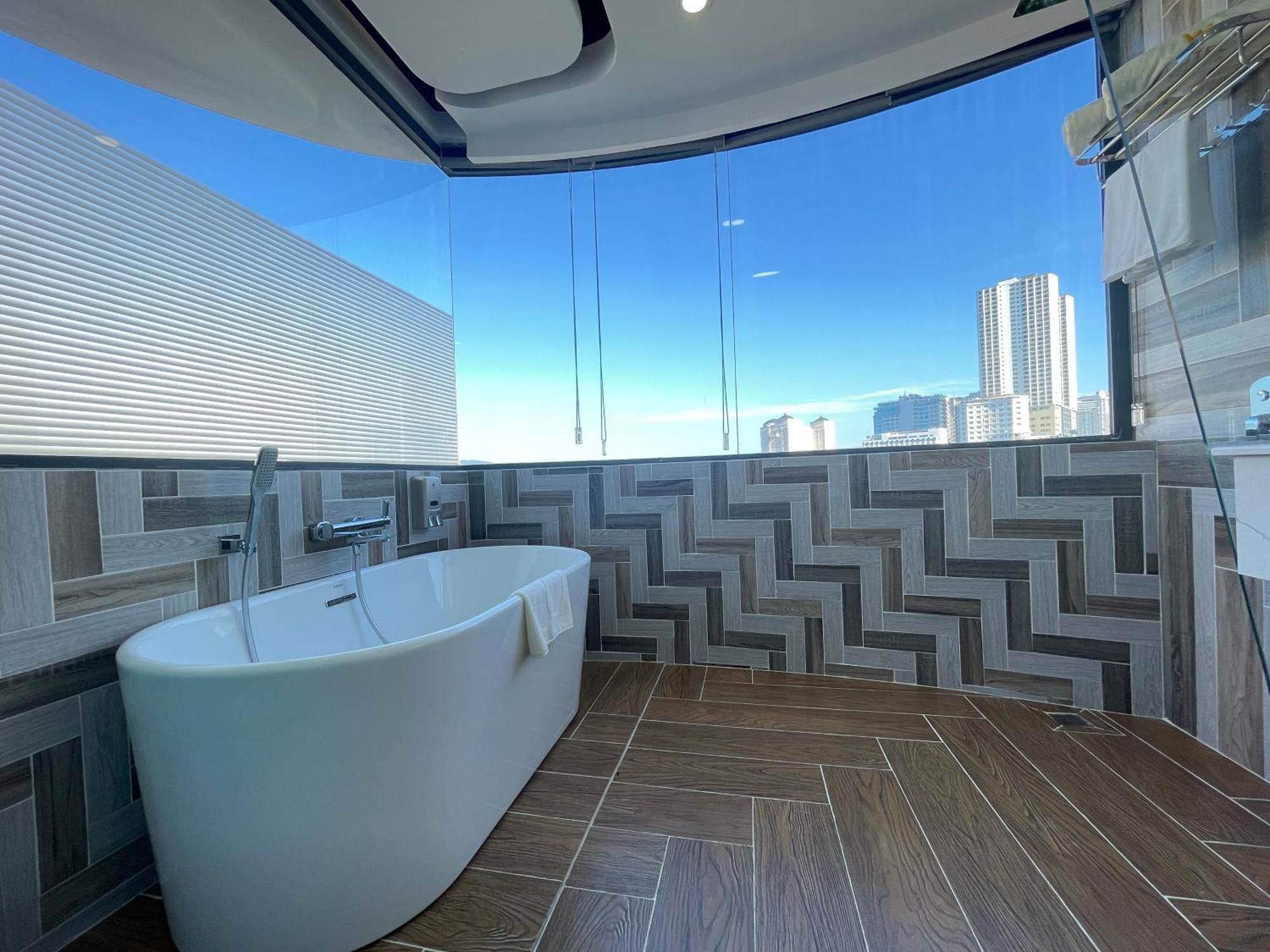 Hotel W Premium 4*