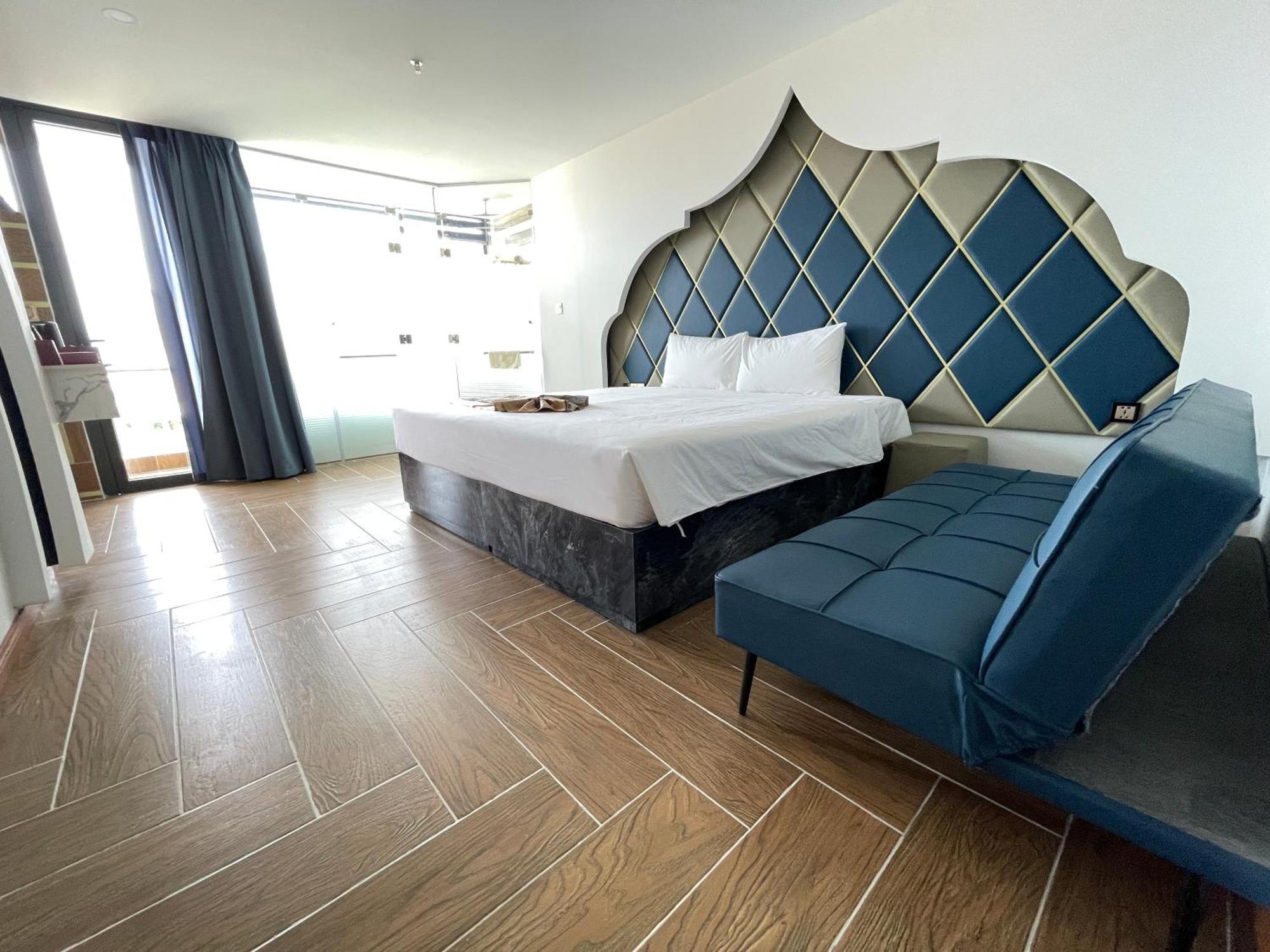 W Premium 4* Nha Trang
