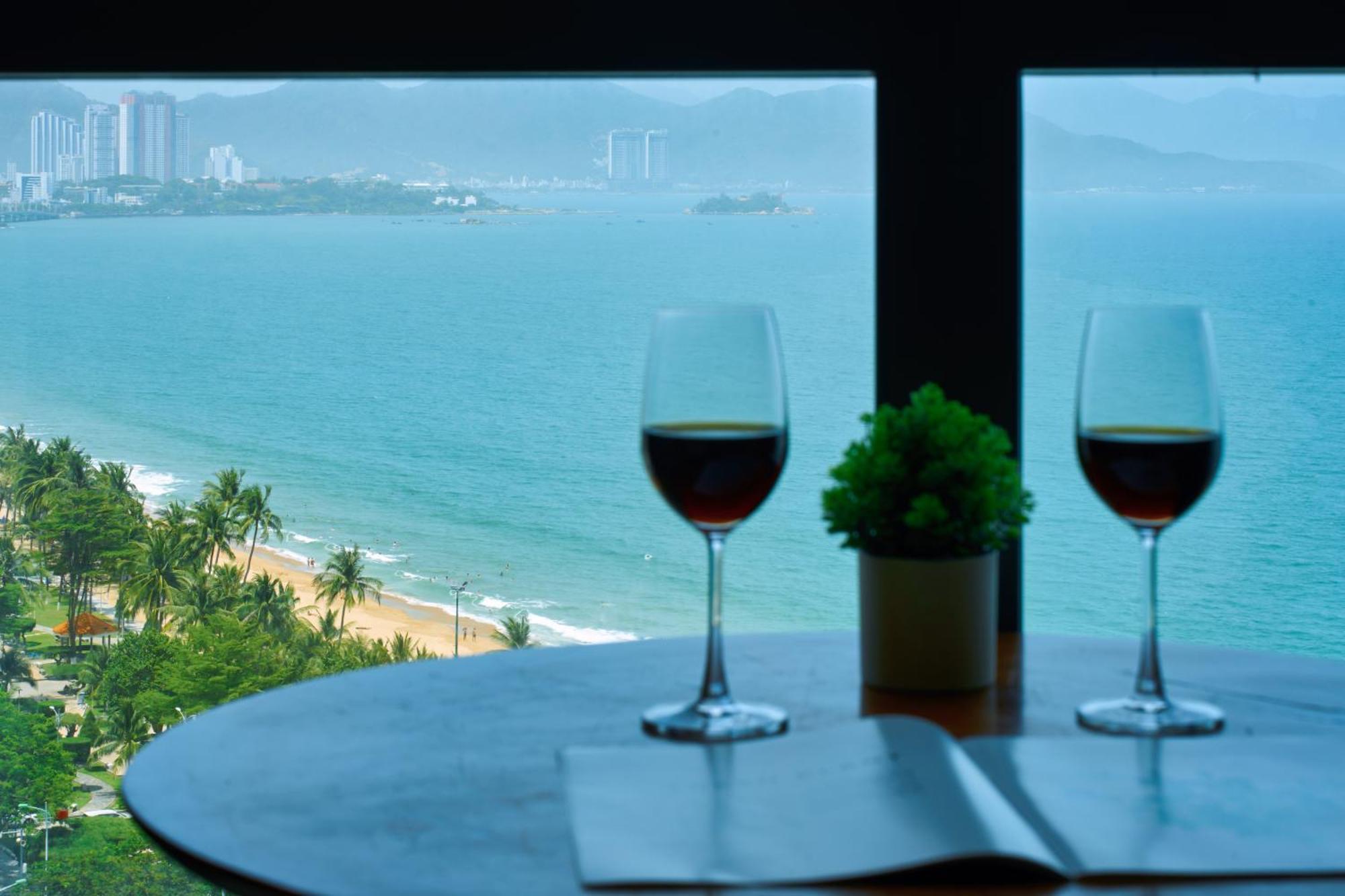 S Lux Starcity With Sea View Aparthotel *