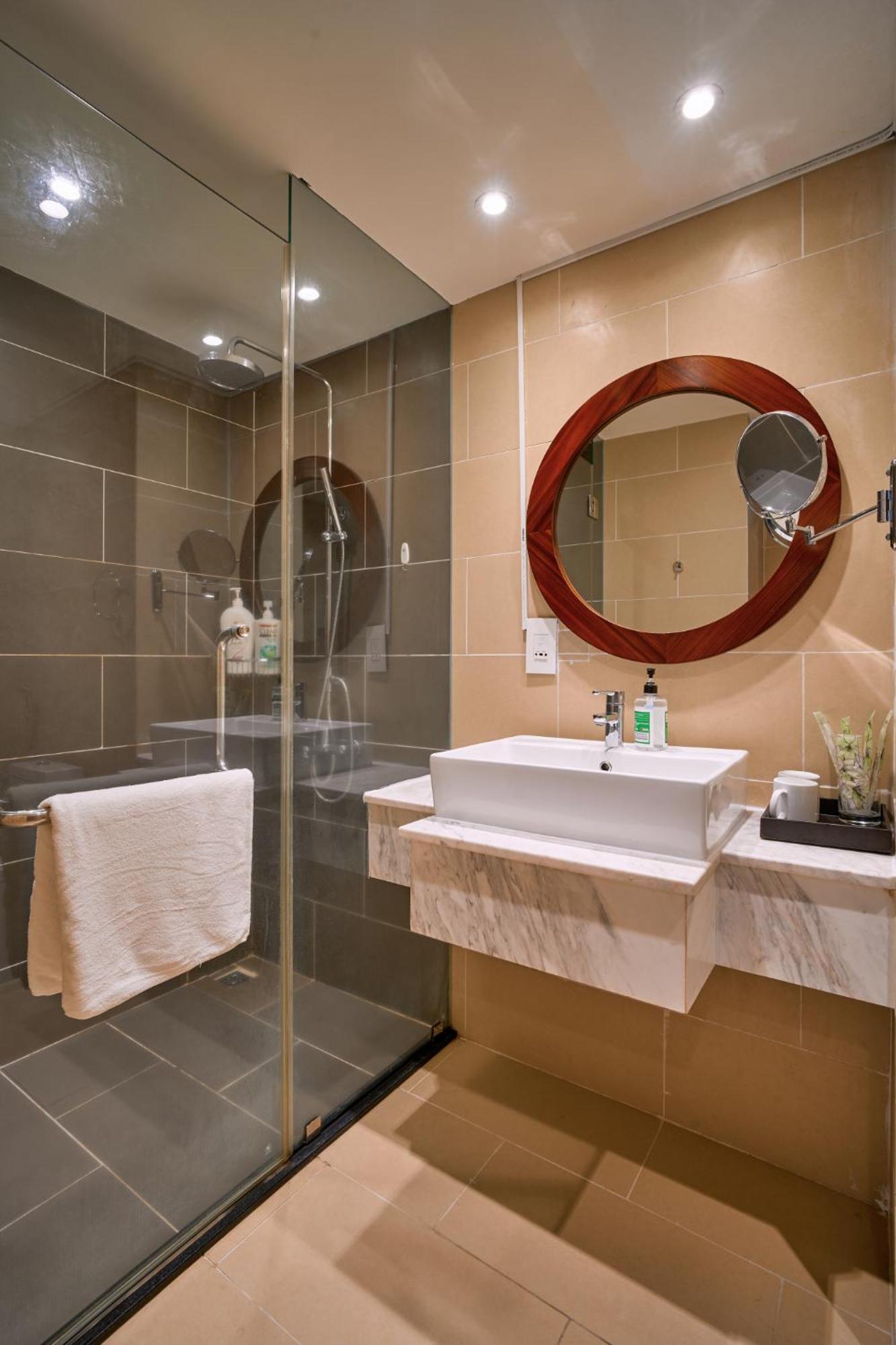 S Lux Starcity With Sea View Nha Trang