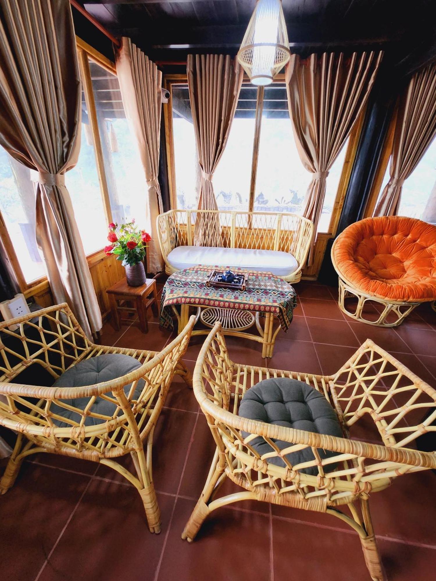 Ngu Chi Son Trekking Local Experience Hotel