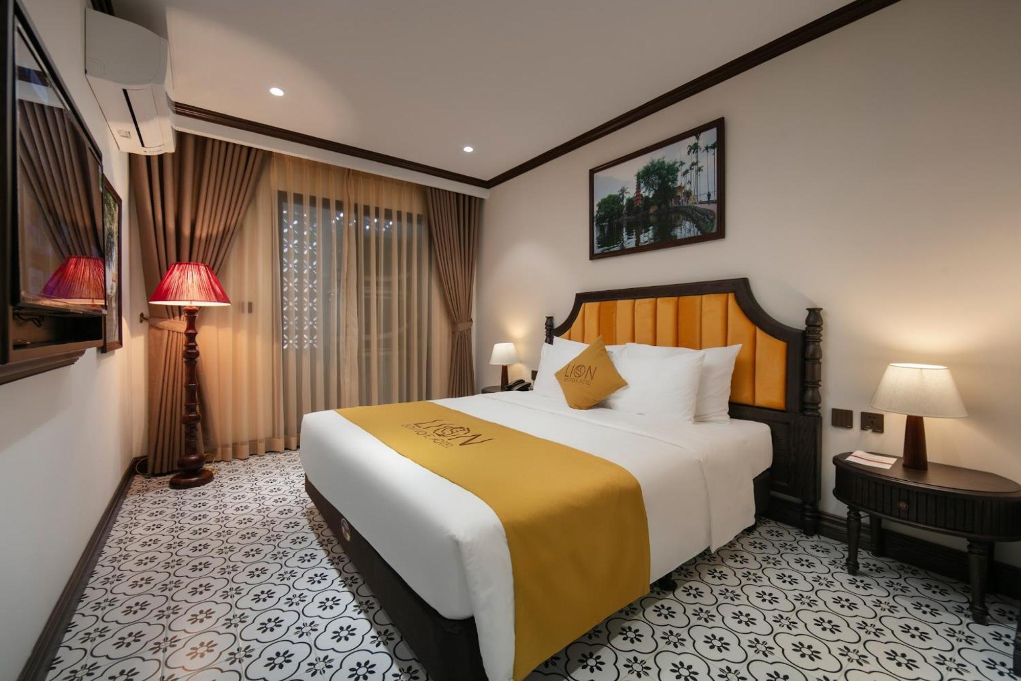 Westlake Lion Boutique * Hà Nội