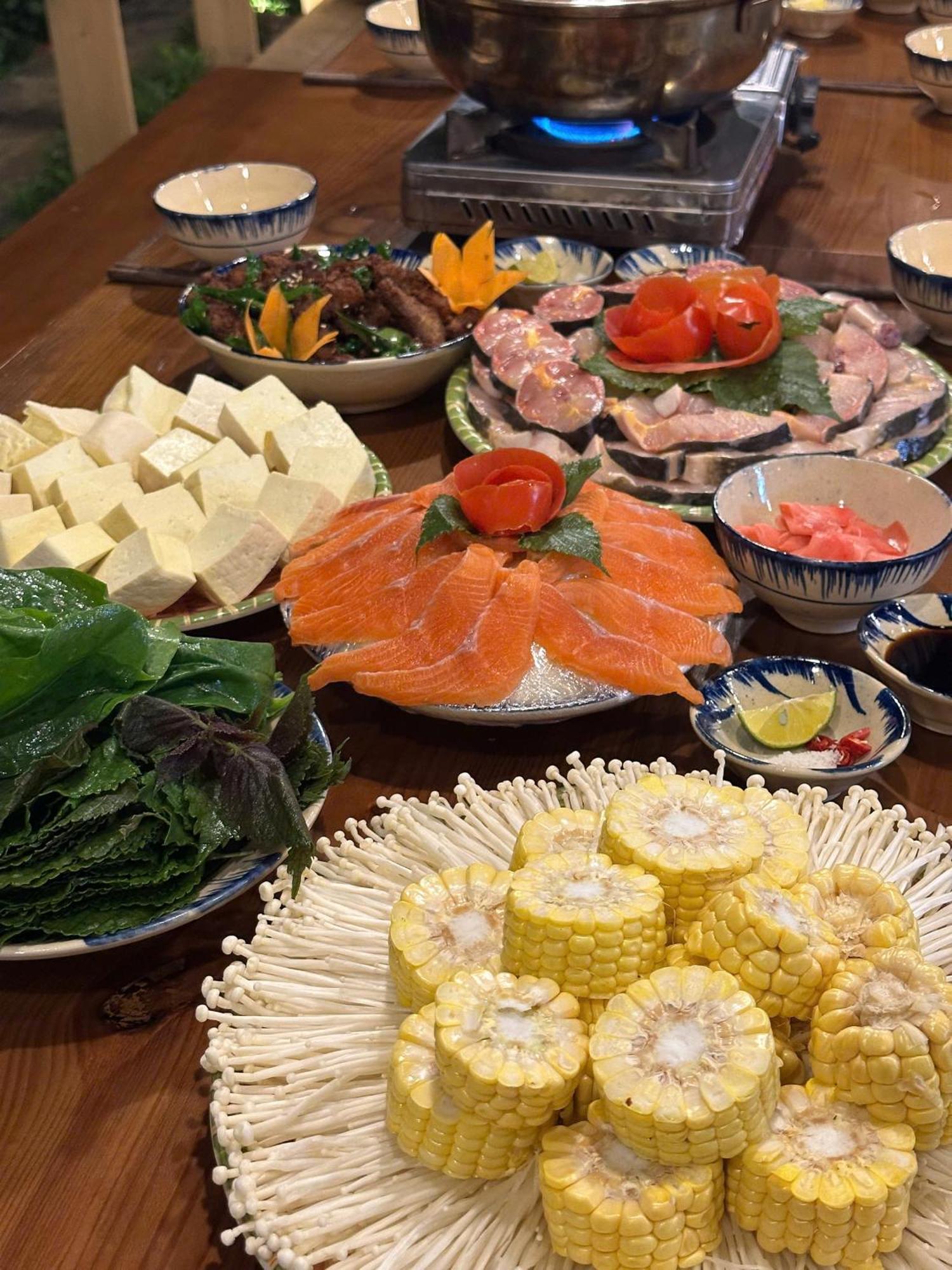 Lung Chung Doi - & Coffee Garden Hotel