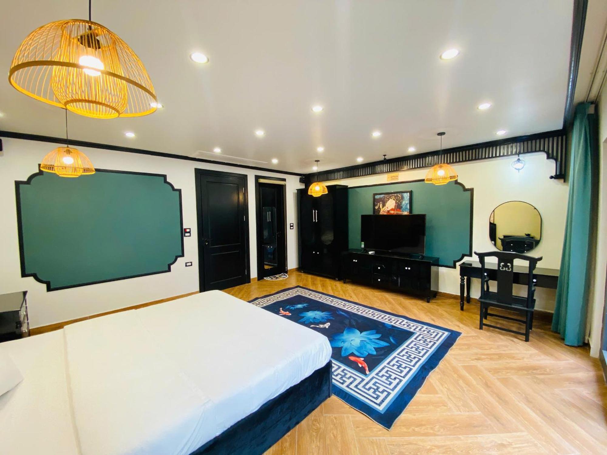 The Bamboo Palace & Residences 5*