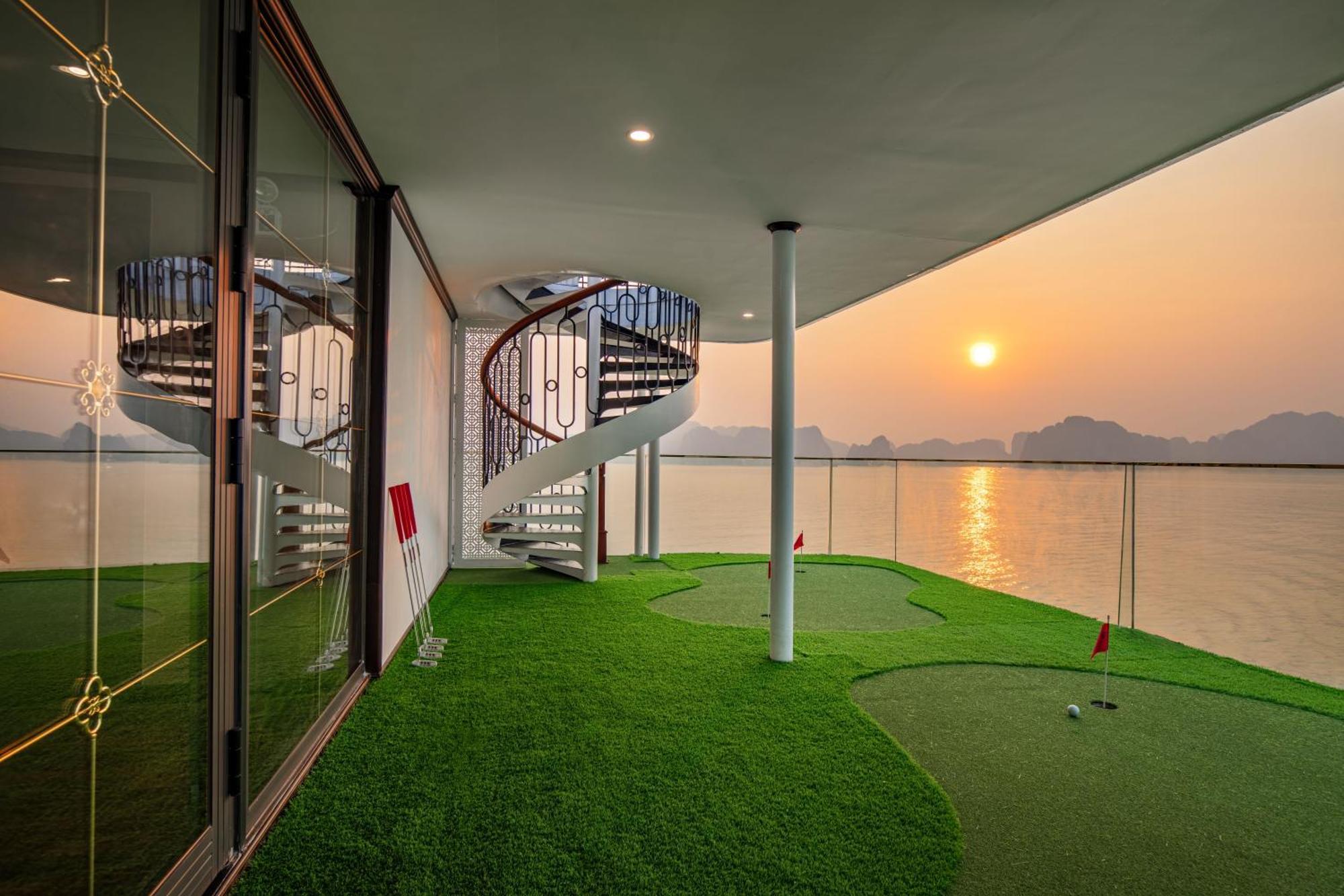 Hotel Indochine Grand Lan Ha Bay