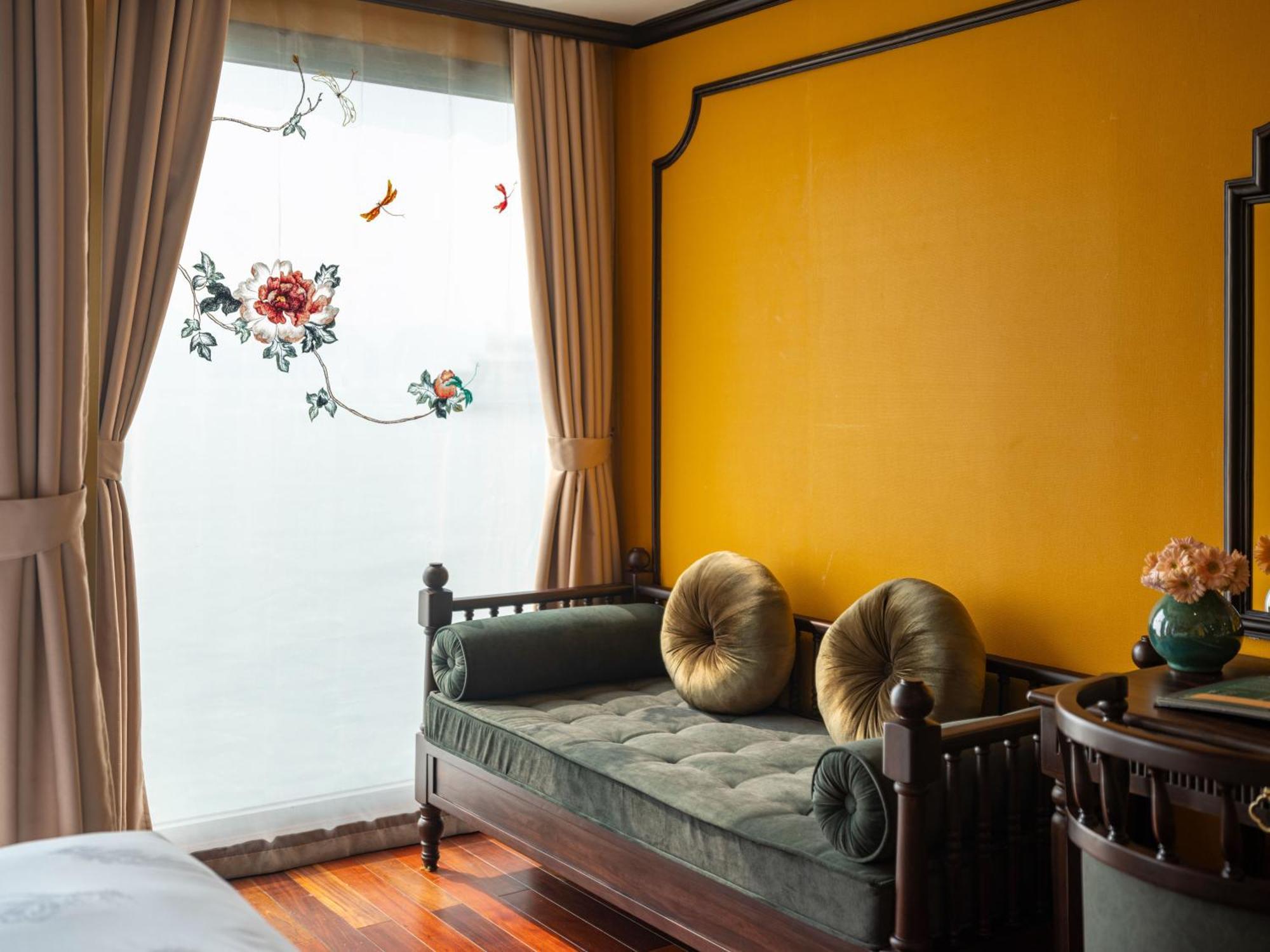 Indochine Grand Lan Ha Bay Hotel 5*
