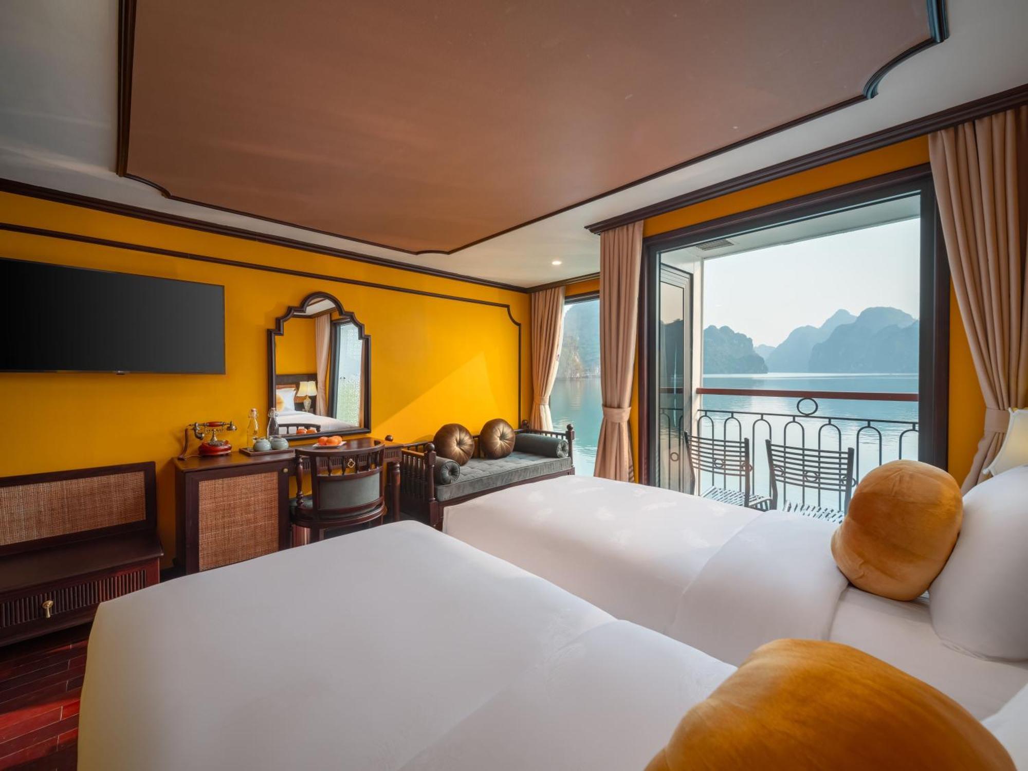 Hotel Indochine Grand Lan Ha Bay 5*