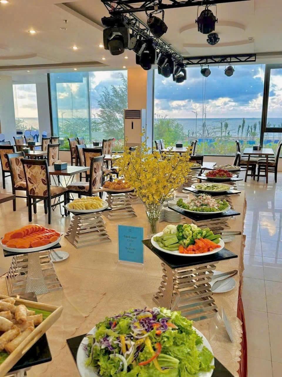 Khách sạn Bãi Biển Annata 3*