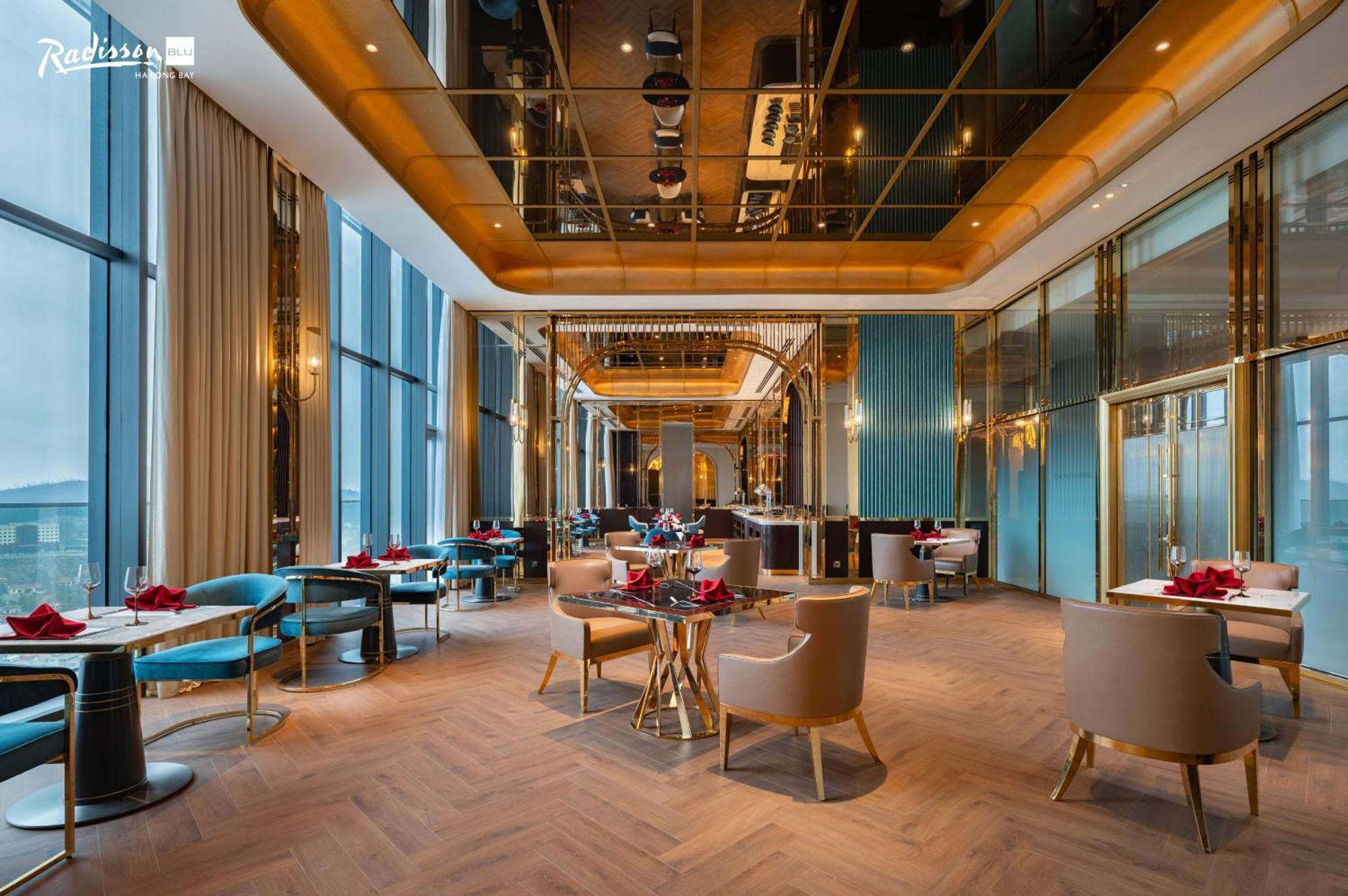 Hotel Radisson Blu Bay 5*