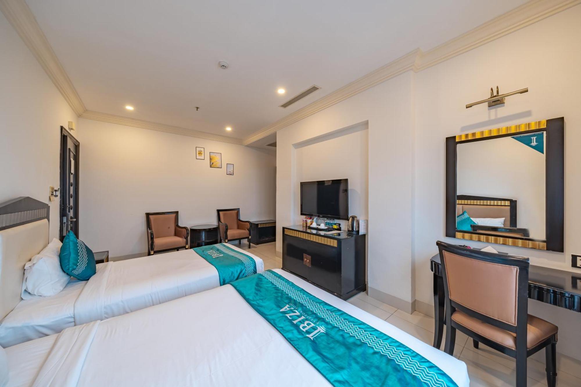 Ibiza Riverfront Hotel